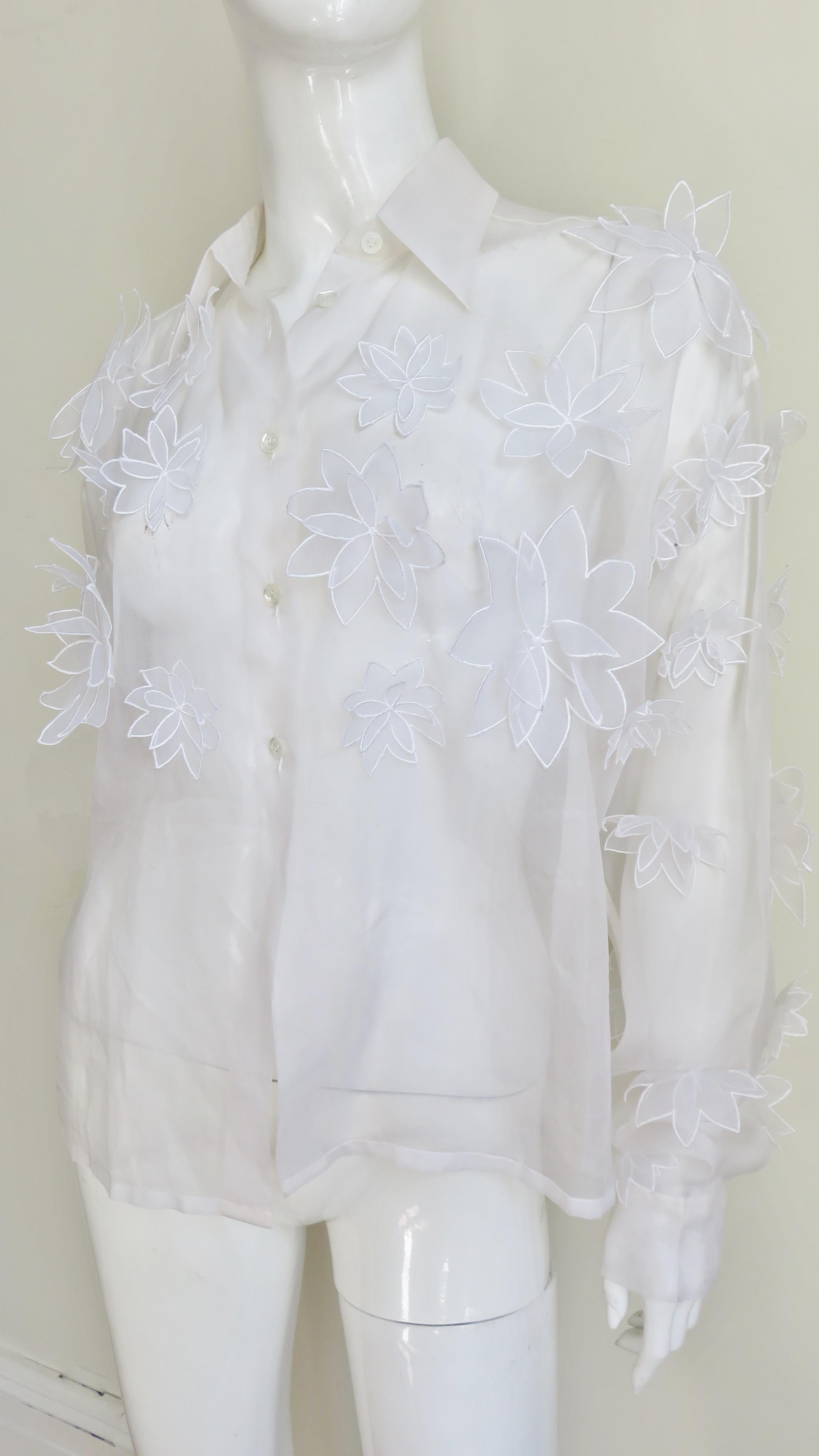 Dolce & Gabbana Flower Applique Silk Shirt 1990s For Sale 2