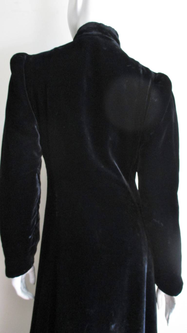 Gladding's 1930s Silk Velvet Full Length Coat For Sale 3