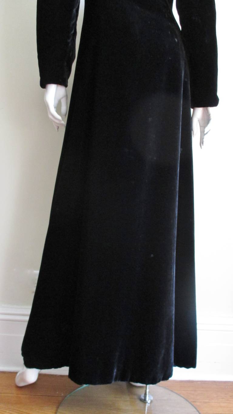 Gladding's 1930s Silk Velvet Full Length Coat For Sale 4