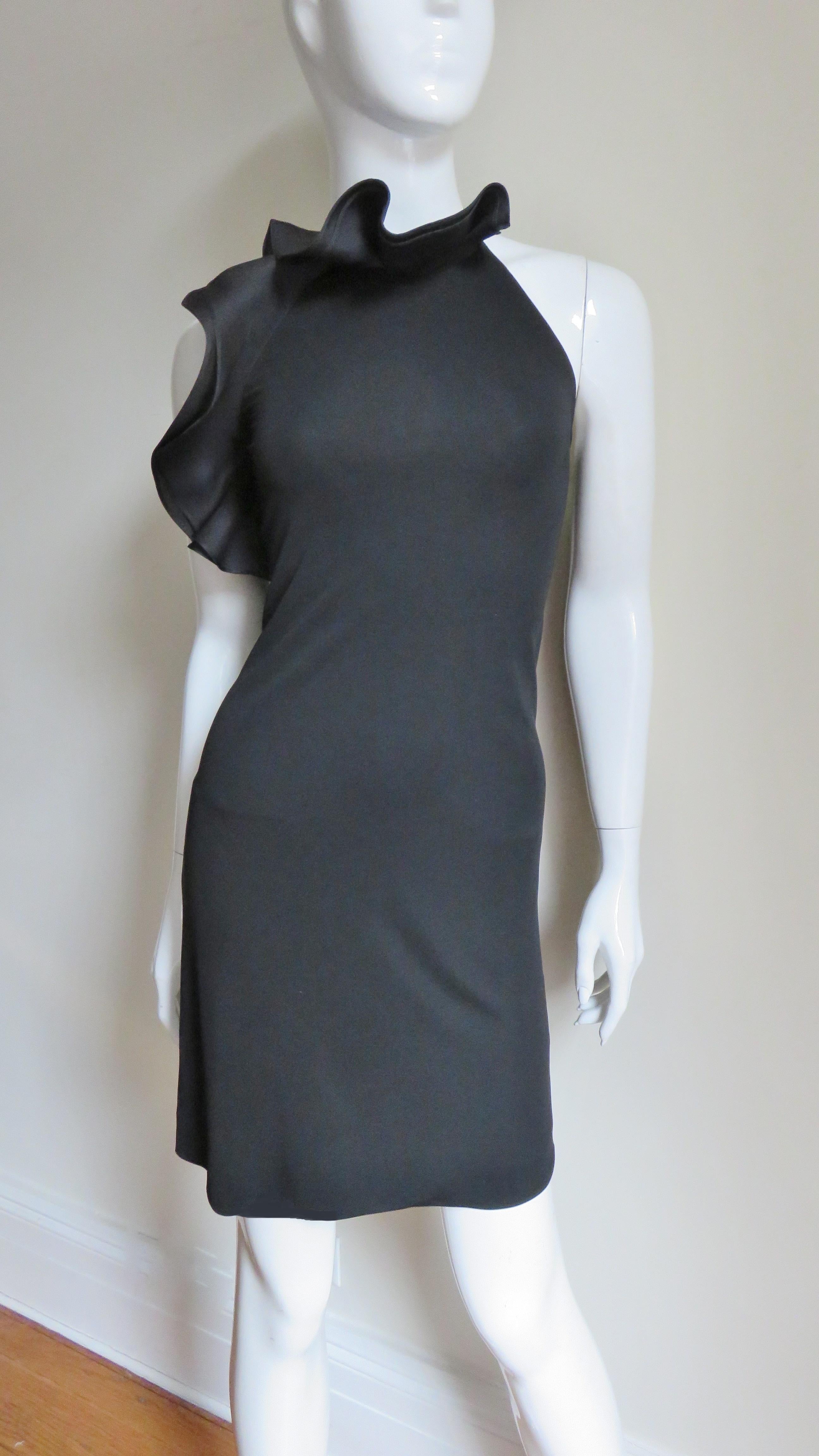  Gucci Ruffle Neck Silk Halter Dress In Good Condition For Sale In Water Mill, NY