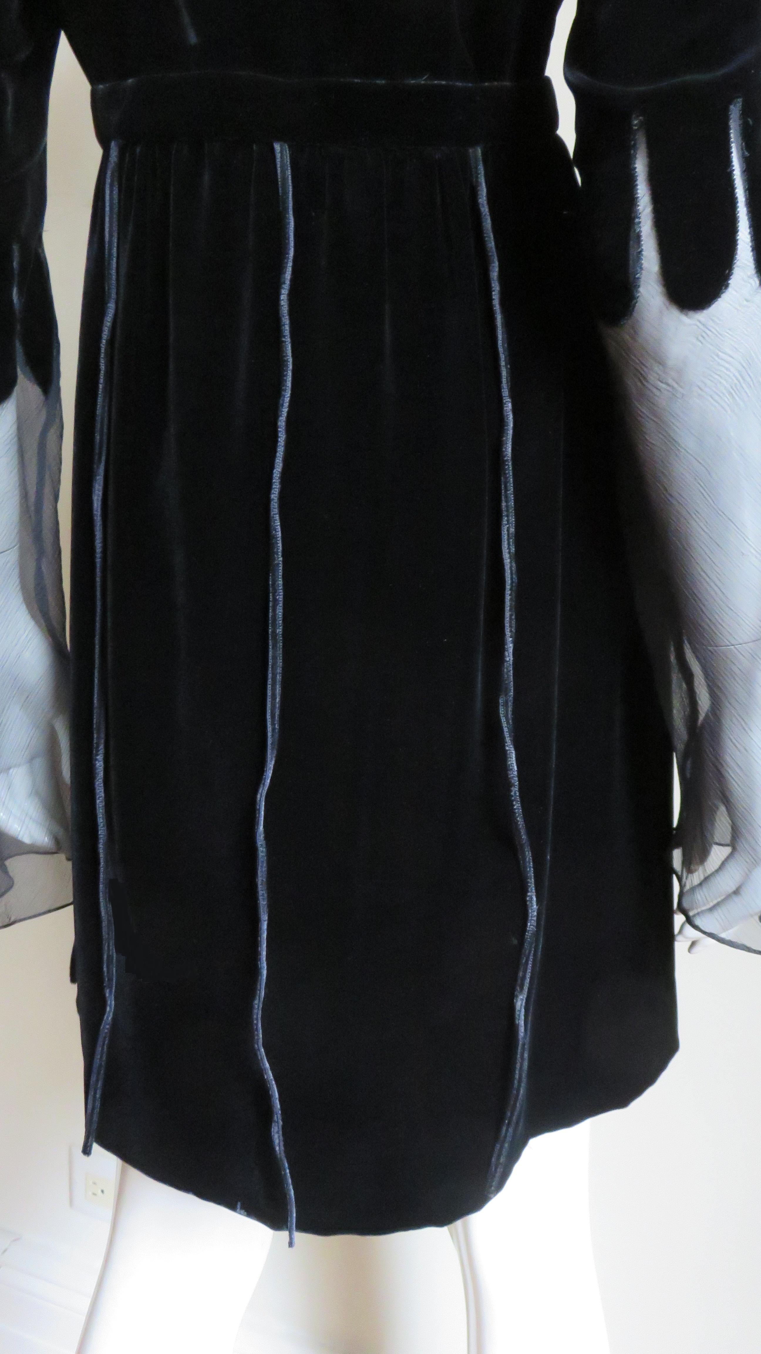 Tom Ford for Gucci New Silk Velvet Dress F/W 2001 For Sale 4
