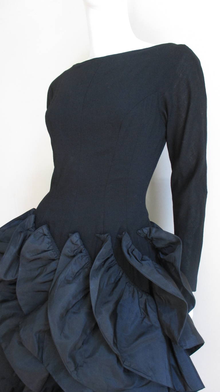 Robe sculpturale Betty Carol des années 1950 Pour femmes en vente