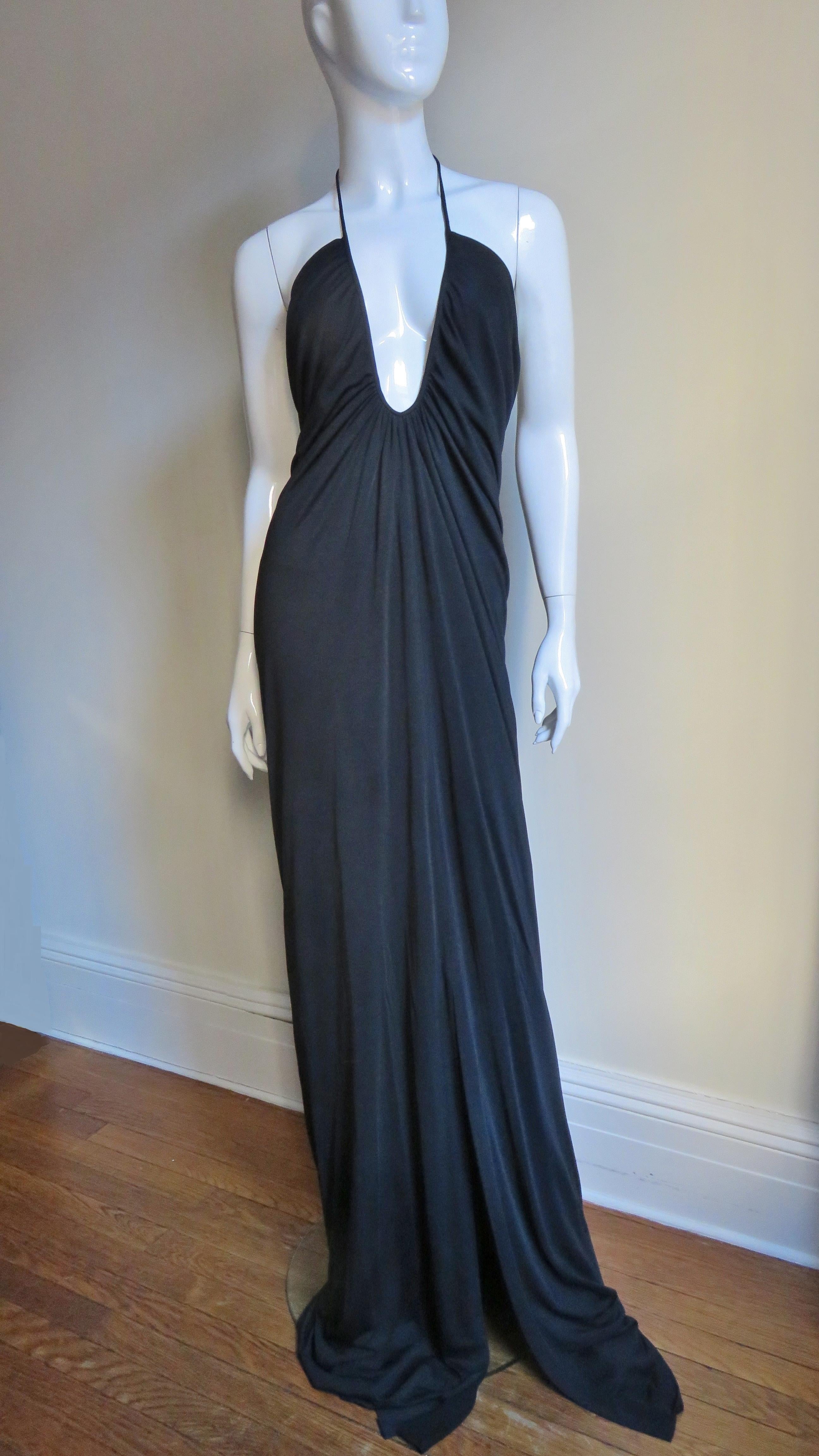 Gucci New Plunge Front Halter Dress In Good Condition In Water Mill, NY