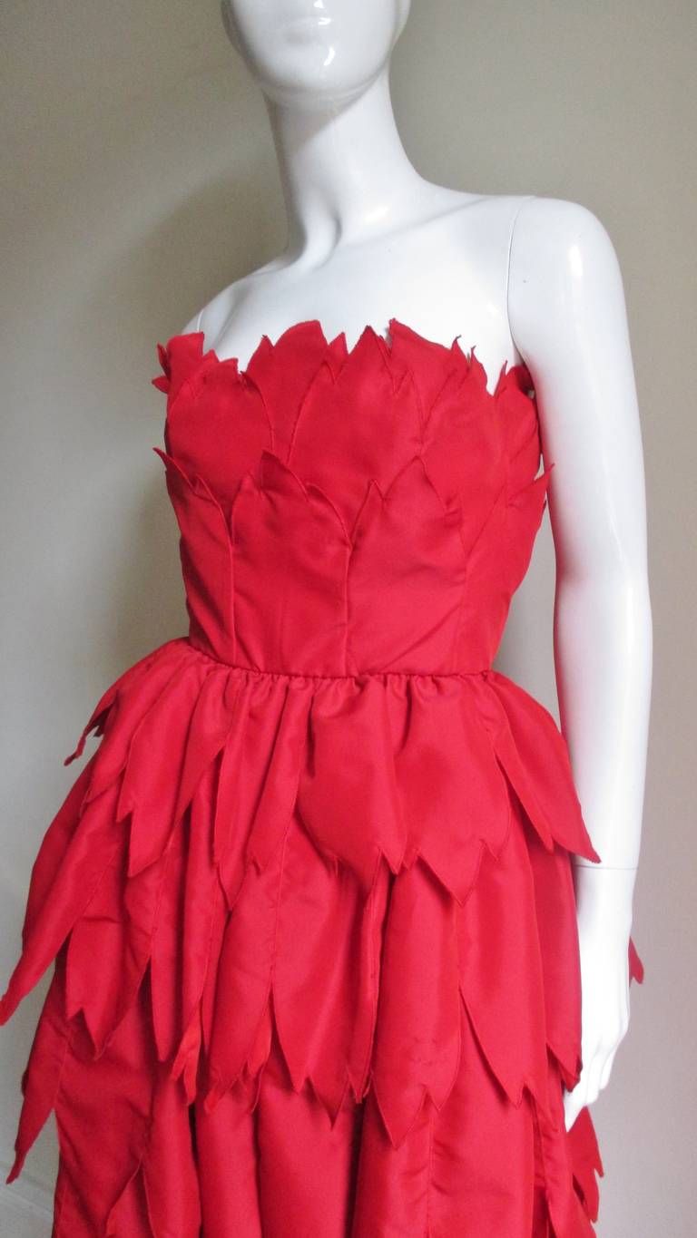 Travilla Strapless Silk Strapless Gown 1970s In Excellent Condition For Sale In Water Mill, NY