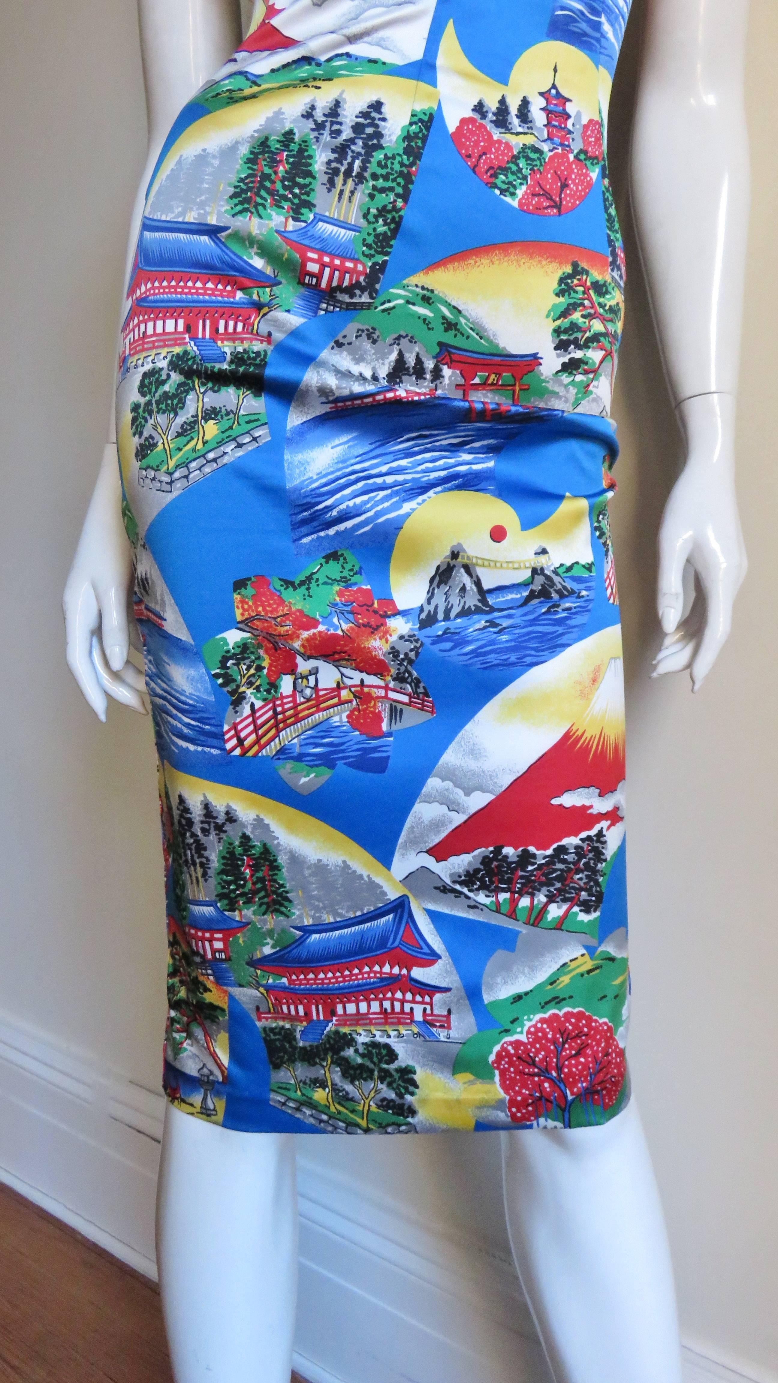 1990s Dolce & Gabbana Asian Scenes Bodycon Dress In Excellent Condition In Water Mill, NY
