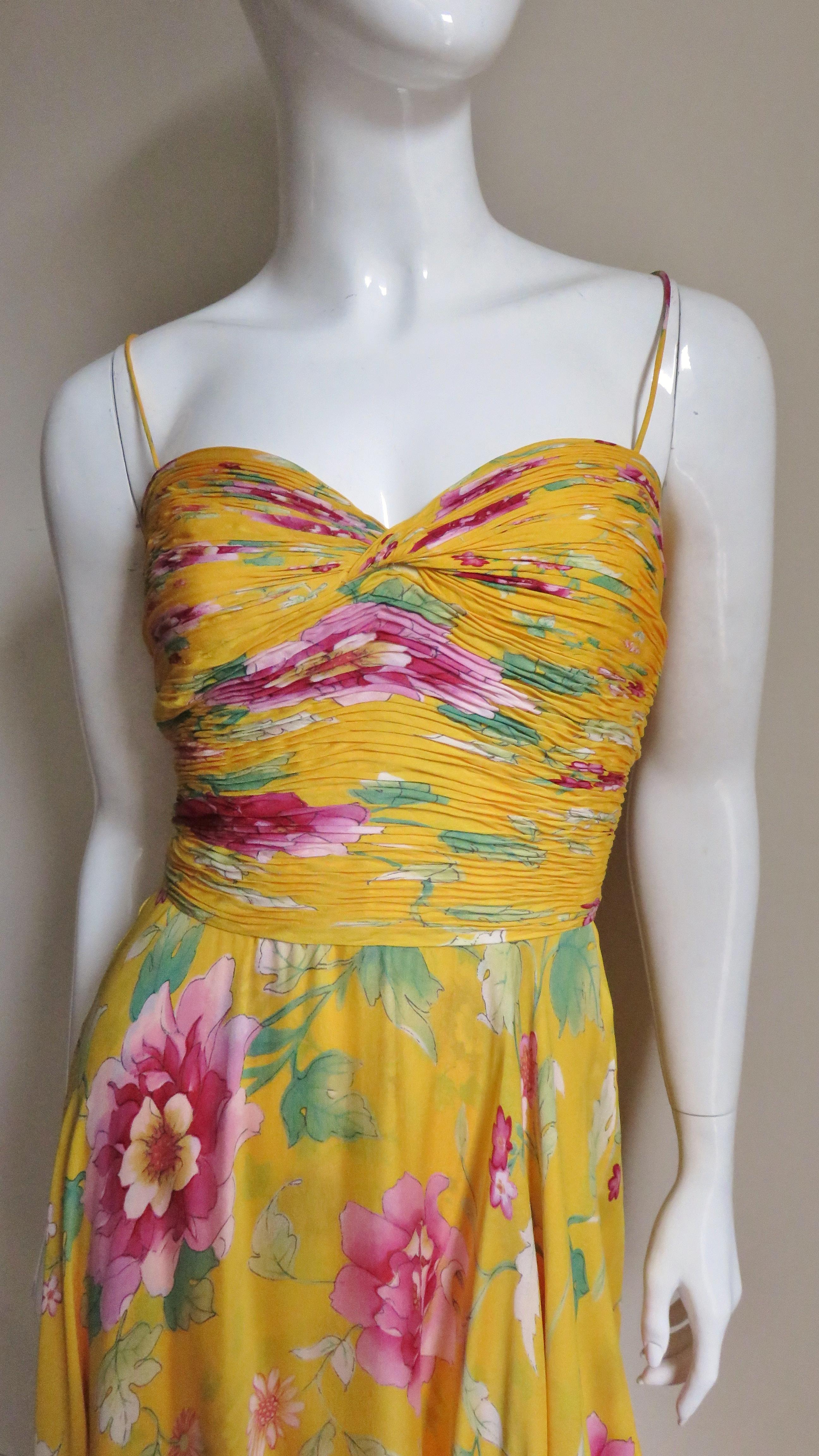  Valentino Ruched Silk Flower Gown In Good Condition In Water Mill, NY