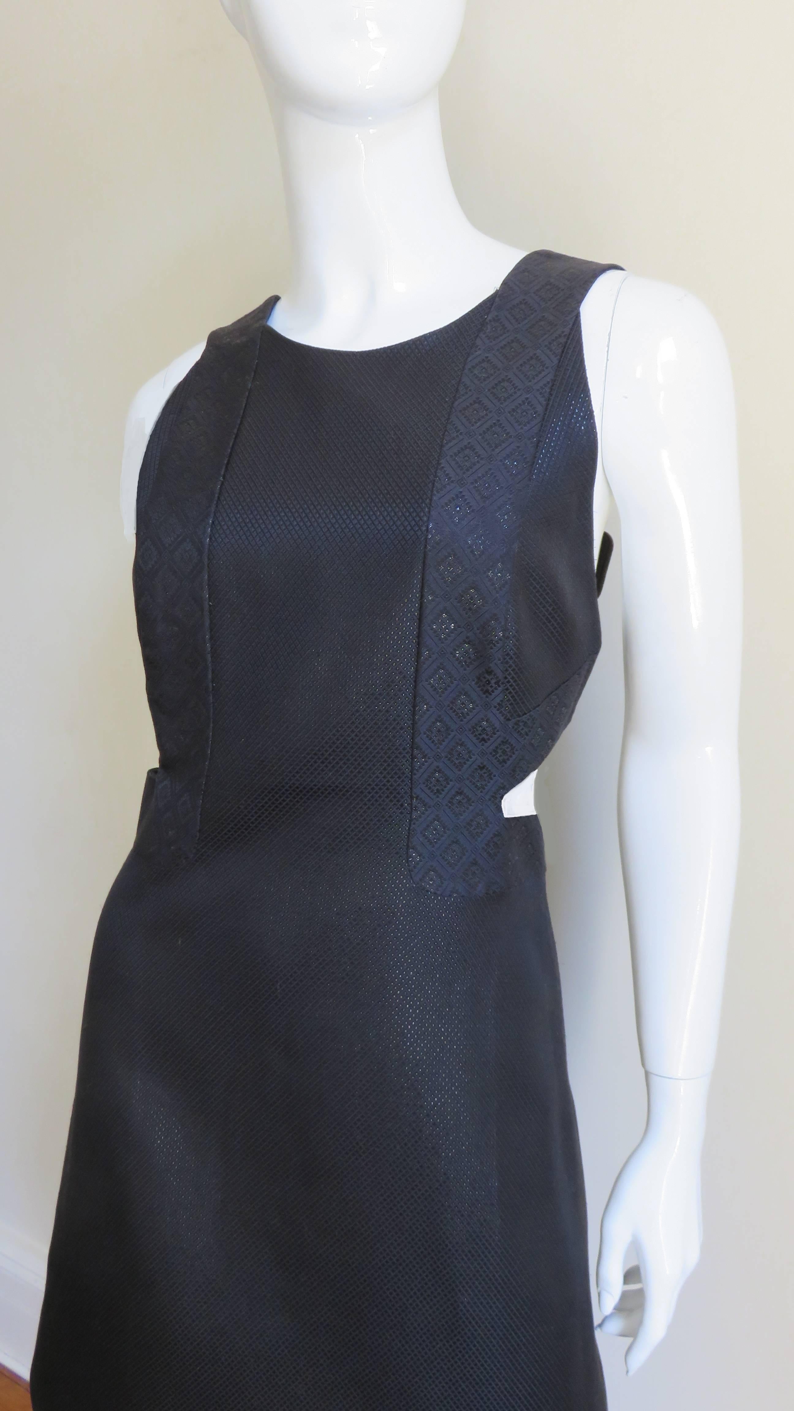 Gucci Silk Dress With Cut out Waist and Back In Good Condition In Water Mill, NY