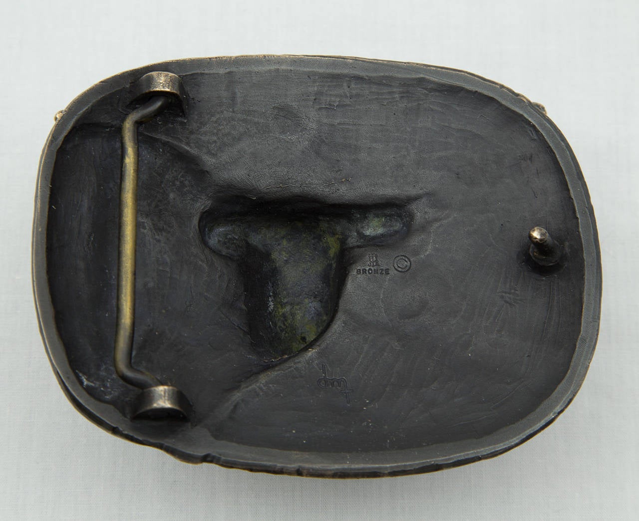 A Superb design featuring a Sculptural cast Bronze Texas Longhorn Belt Buckle by renowned Texas maker AVERY. Marked: BRONZE and makers trademark; approx. size: 3.13
