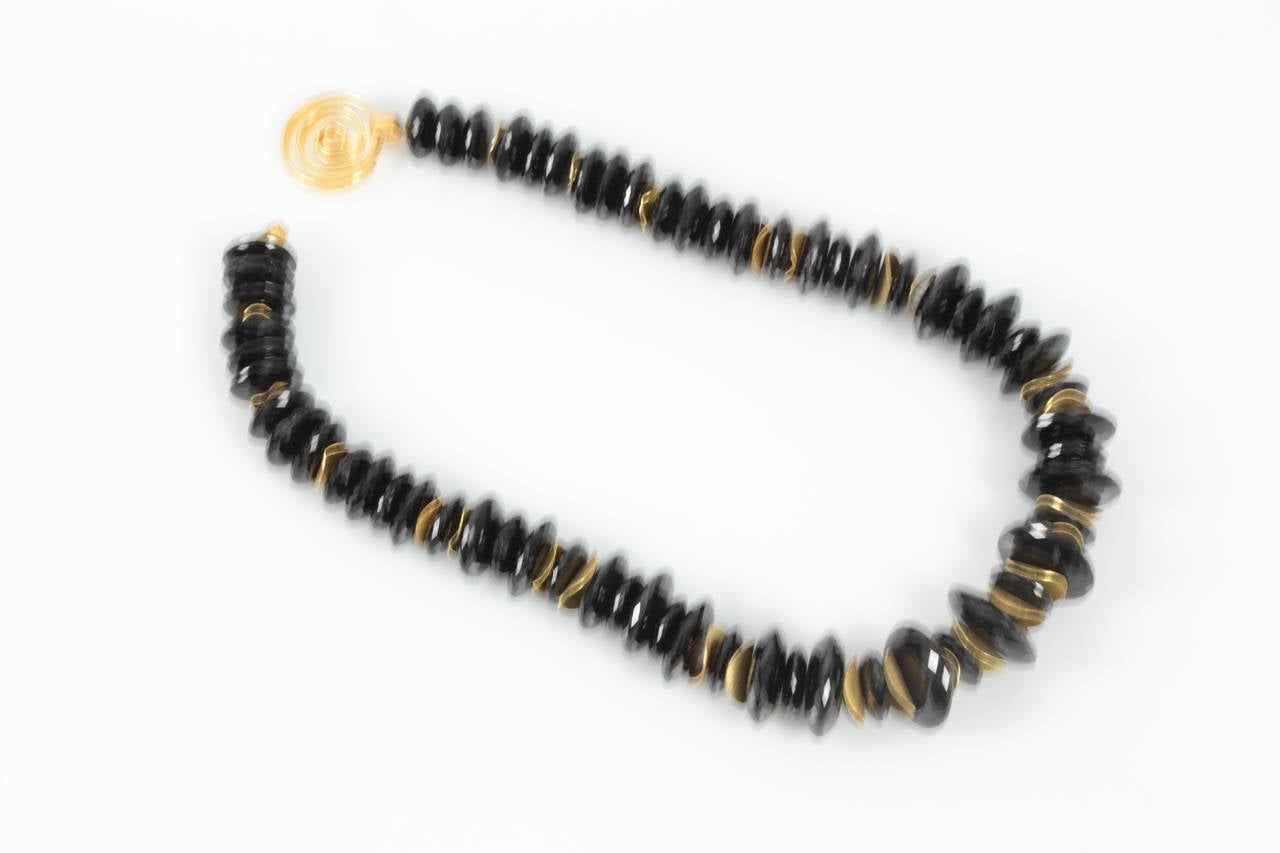 Black Spinel and Gilt Sterling Silver Necklace In New Condition In Montreal, QC