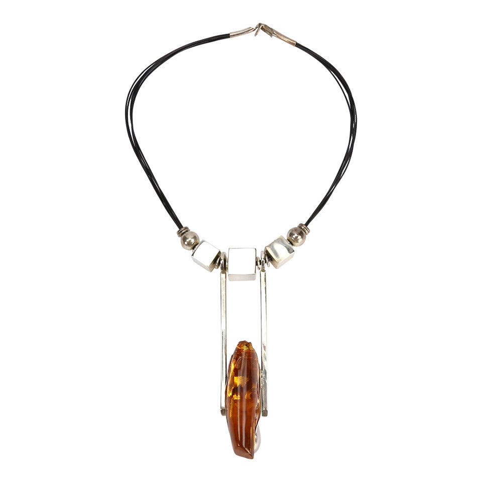 Modernistische Bernstein-Sterlingsilber-Halskette, frei geformt, Nachlass-Feuerschmuck im Angebot