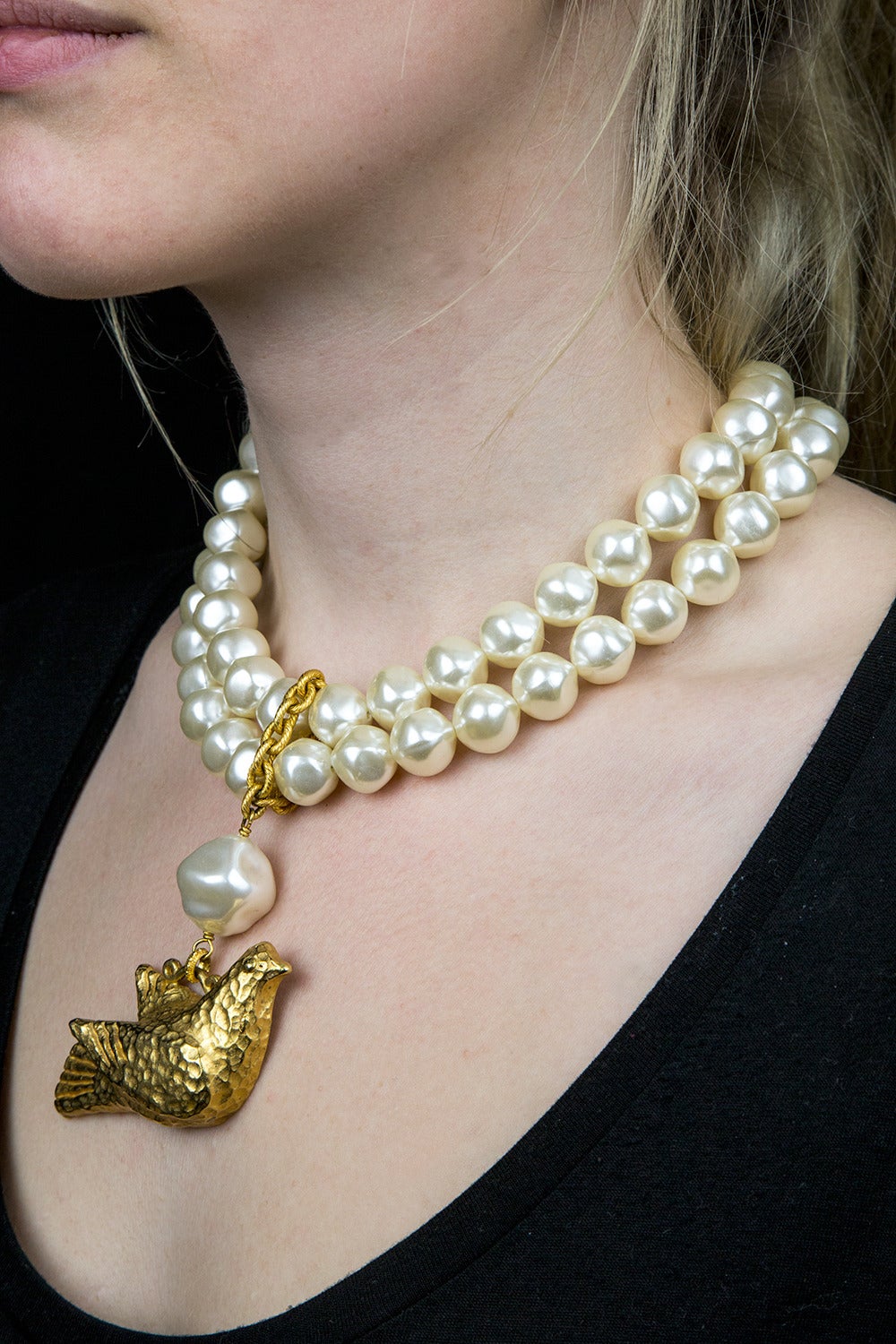 DOMINIQUE AURIENTIS Two Strand Baroque Faux Pearl Bird Pendant Necklace 3