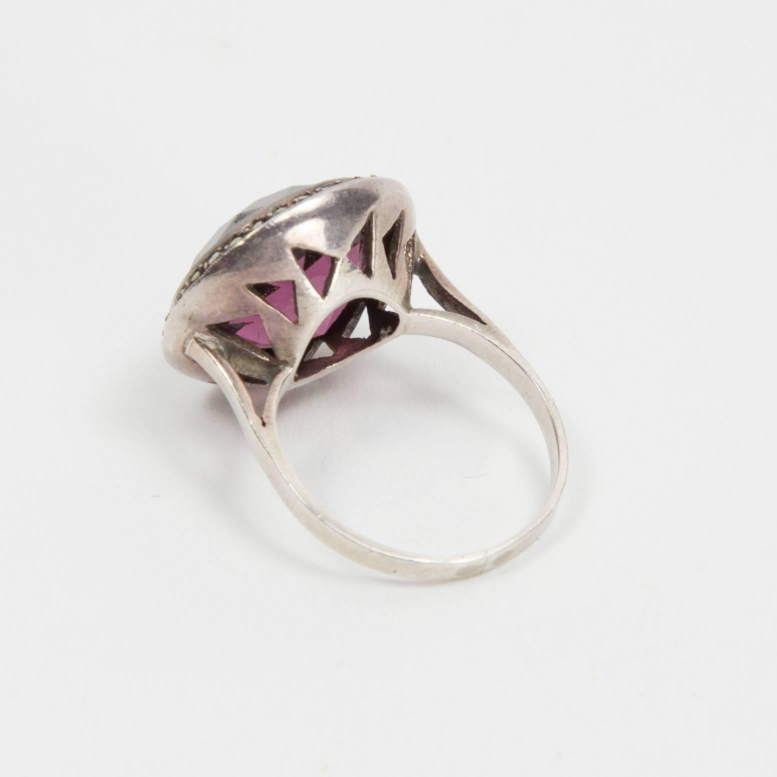 Beautiful Art Deco Faux Amethyst Statement Ring In Excellent Condition For Sale In Montreal, QC