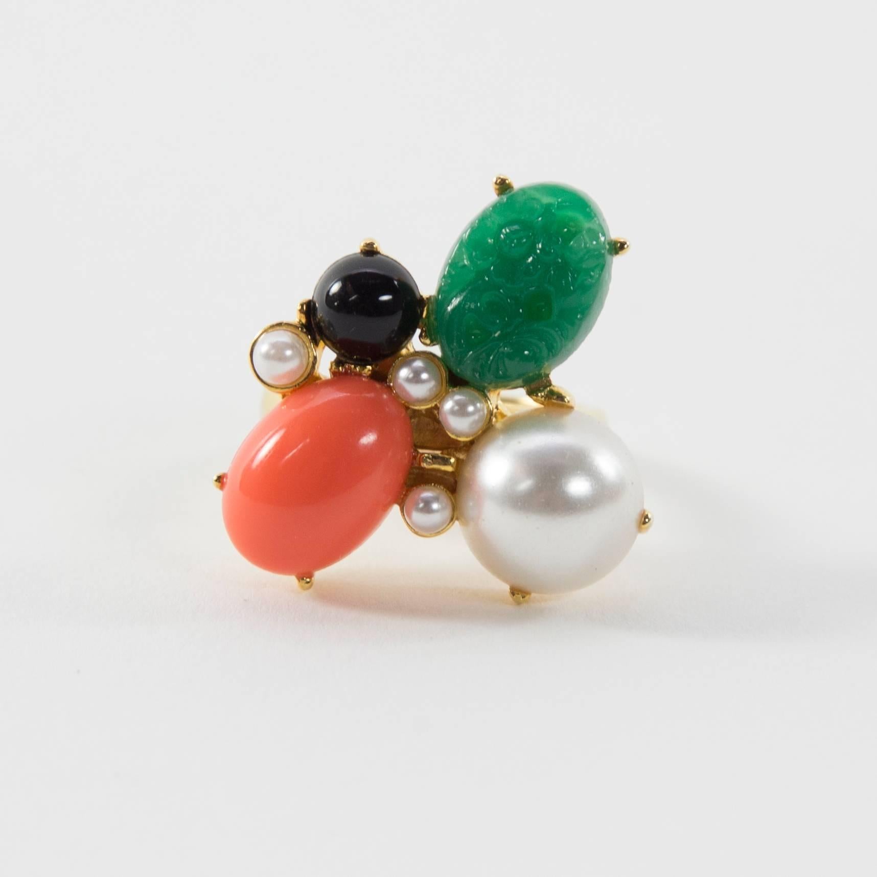 Kenneth Lane KJL Faux Carved Jade Coral Pearl Huge Cocktail Runway Ring In Excellent Condition In Montreal, QC
