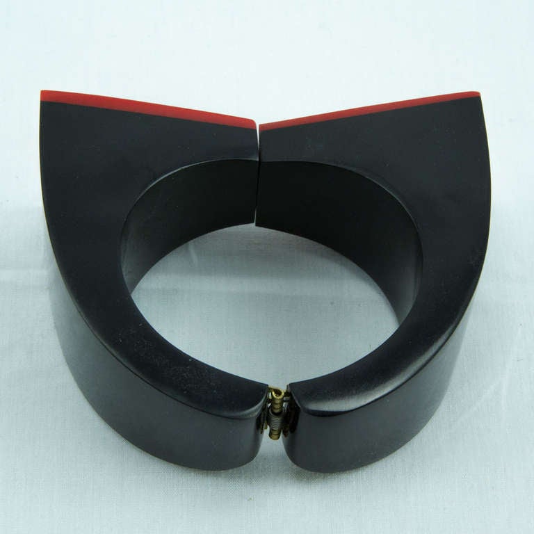 Modernist Mid Century Modern Bakelite Red and Black Clamper Bracelet