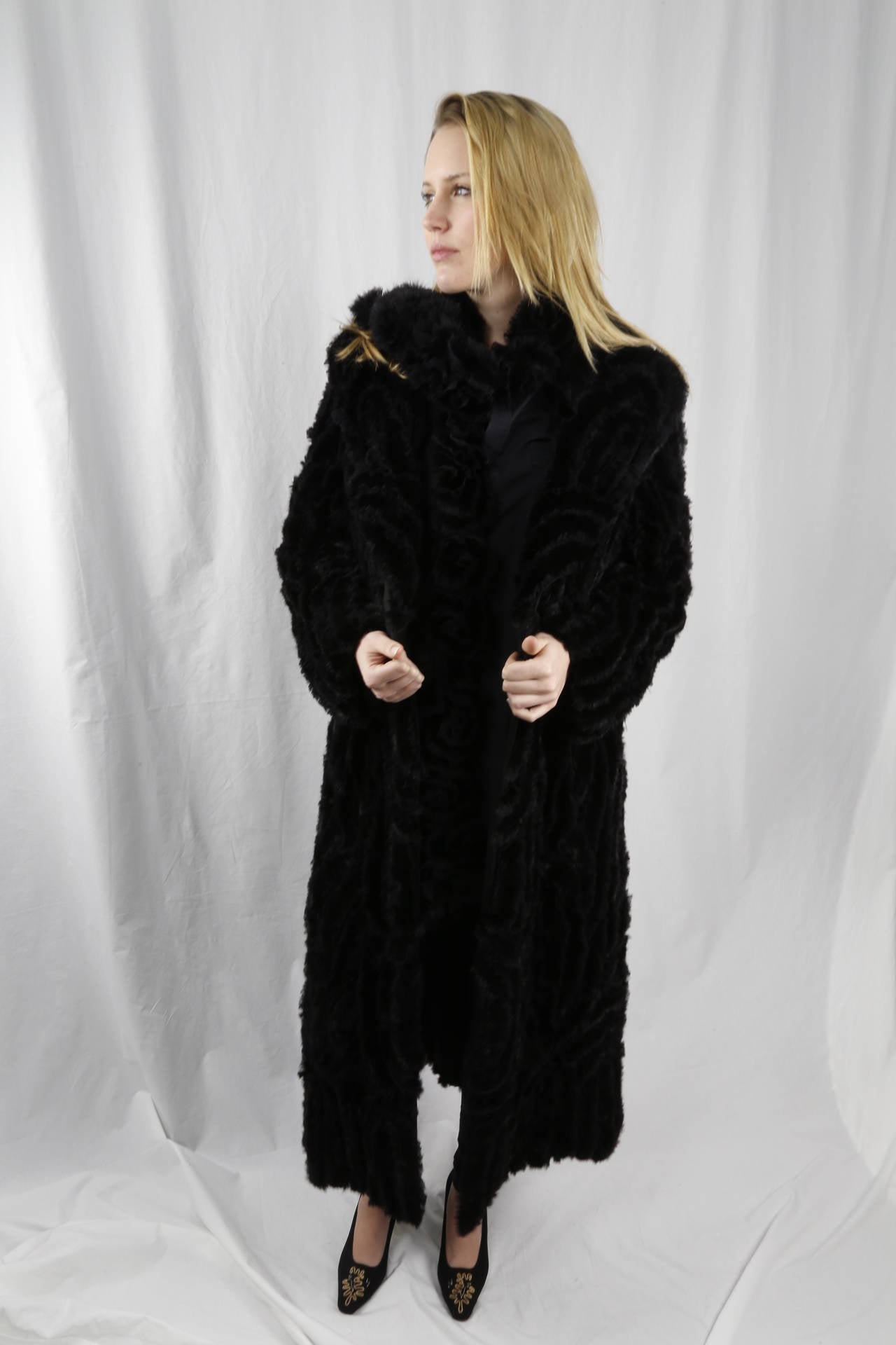 Exquisite Long Black Mink Fur and Silk Ribbon Runway Coat and Matching Scarf For Sale 1