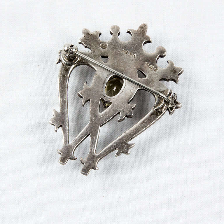 Beautiful Iona Sterling Silver Brooch Pin, depicting a Crowned Heart,39 set with a facet-cut citrine, in the Traditional Luckenbooth Celtic Design, s, measuring approx. 1.75