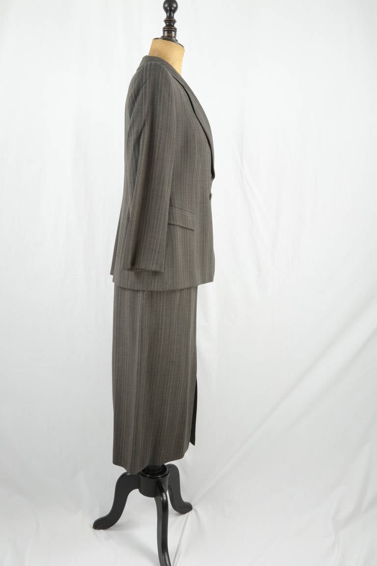 Women's Giorgio Armani Black and Taupe Suit Size 46 For Sale