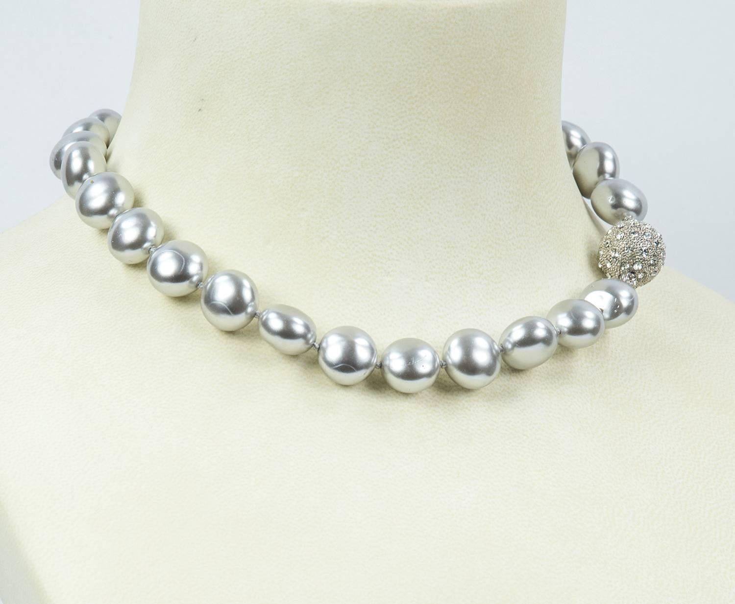 Contemporary Large Luscious Gray Faux Pearl Choker Runway Necklace For Sale