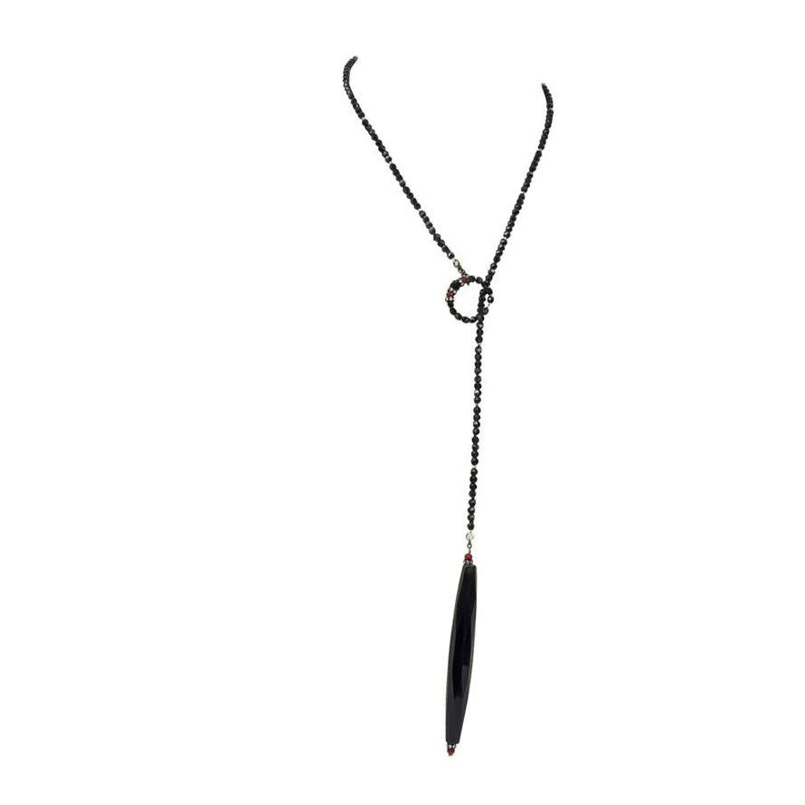 Striking Black Jet Lariat Necklace In Excellent Condition In Montreal, QC