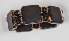 Pulsera moderna de mediados de siglo de disco de celuloide negro y cobre Estate Fine Jewelry