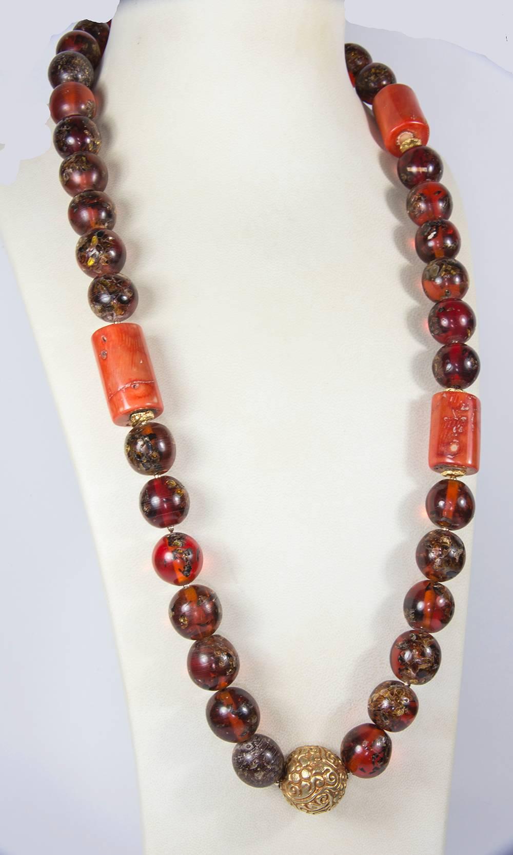 Antique Tibetan Natural Amber Coral and Gold Bead Necklace In Excellent Condition In Montreal, QC