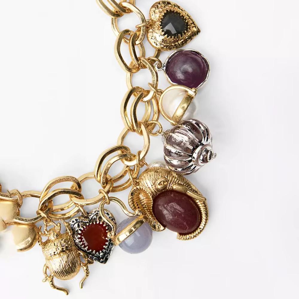 De las mujeres Collar Vintage Multi Charm Gold Tone Open Link en venta