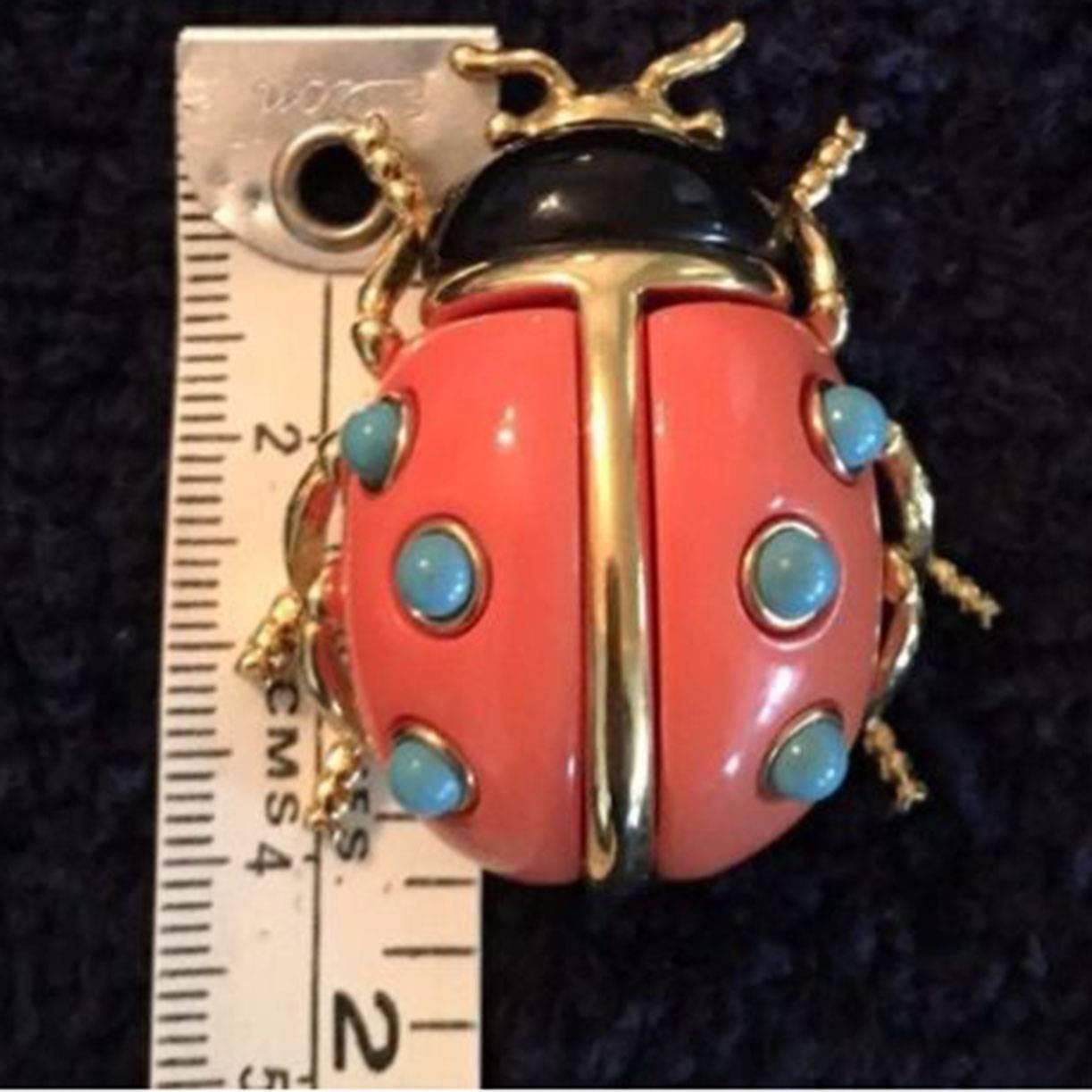 KJL Faux Coral and Turquoise Kenneth Jay Lane Ladybug Runway Brooch Pin  In Excellent Condition In Montreal, QC