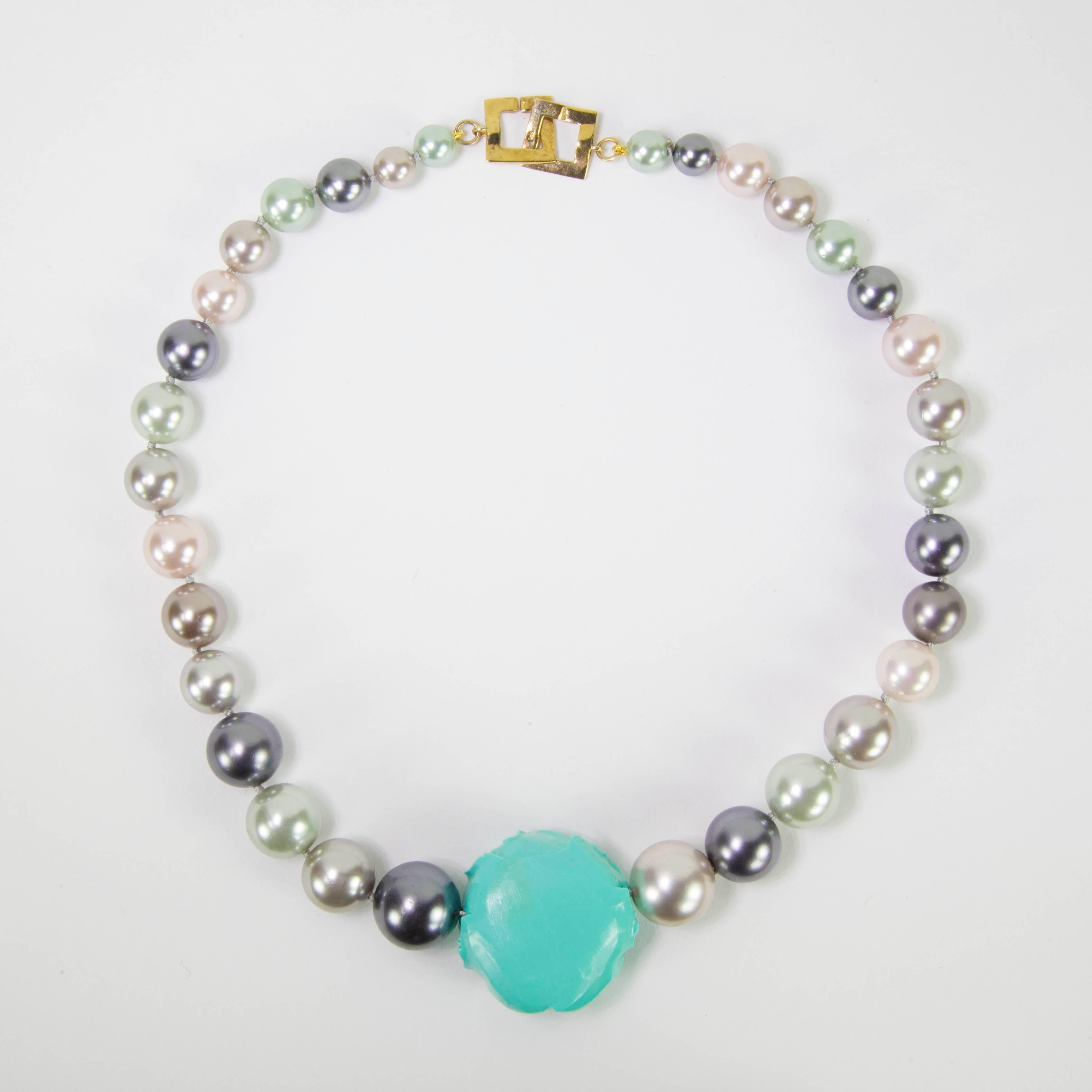 Modern Sriking Faux Pearl and Carved Turquoise Flower Runway Necklace