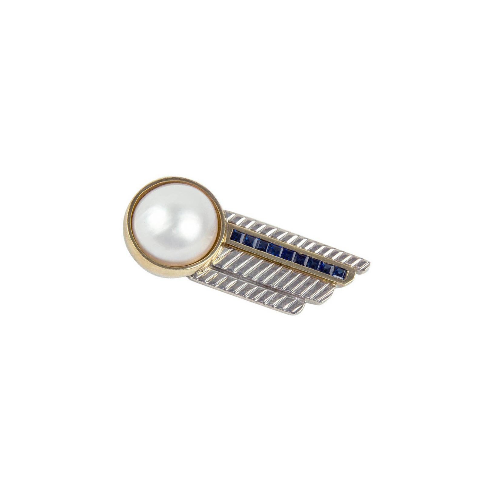 Vintage Iconic Tiffany & Co. Modernist Pearl Sapphire Sterling Gold Brooch Pin In Excellent Condition For Sale In Montreal, QC