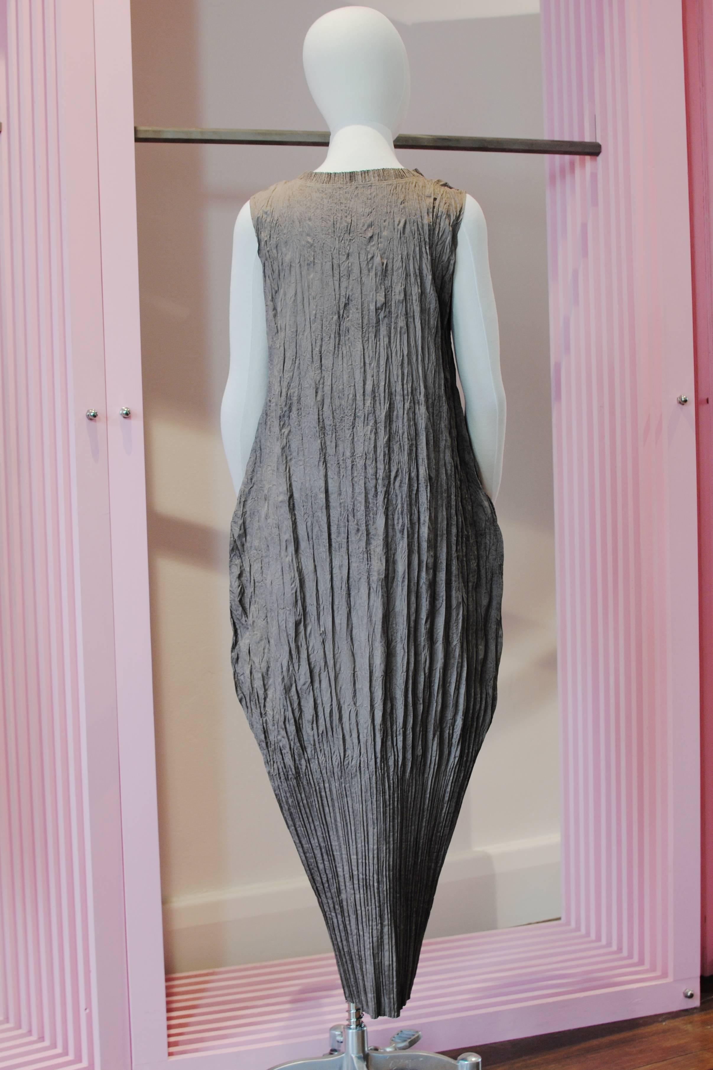 2001 Issey Miyake pleated teardrop dress In Excellent Condition For Sale In Melbourne, Victoria