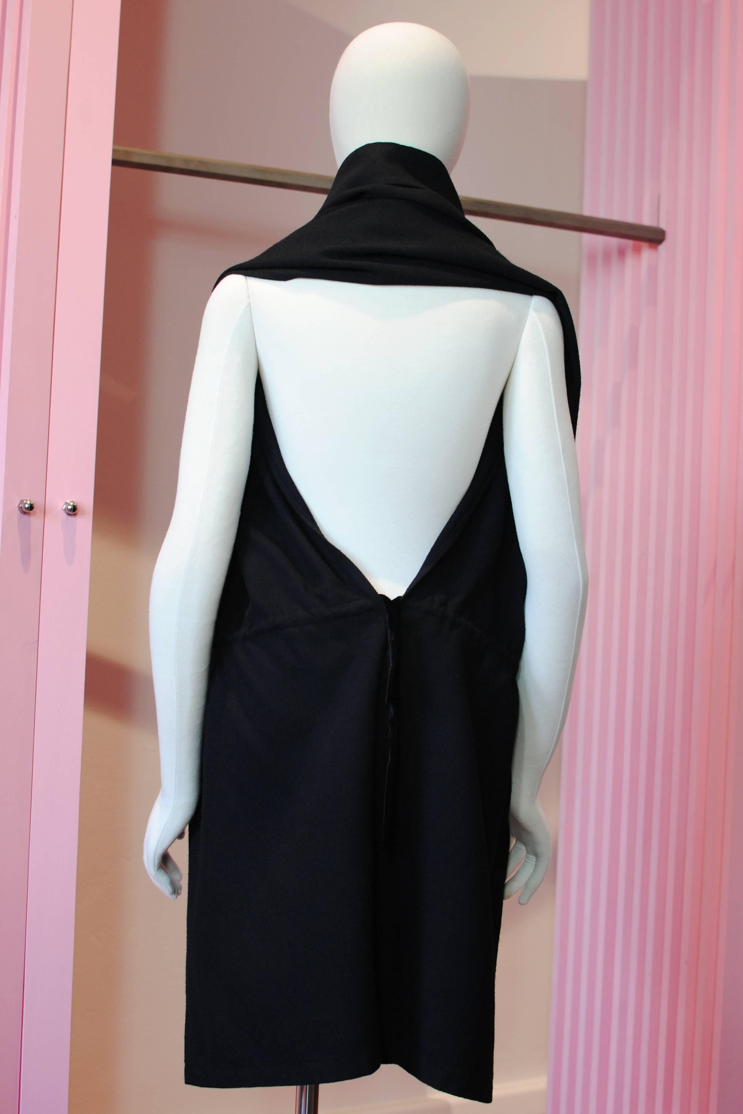 1999 Yohji Yamamoto Black Two Way Rayon Coat In Excellent Condition For Sale In Melbourne, Victoria
