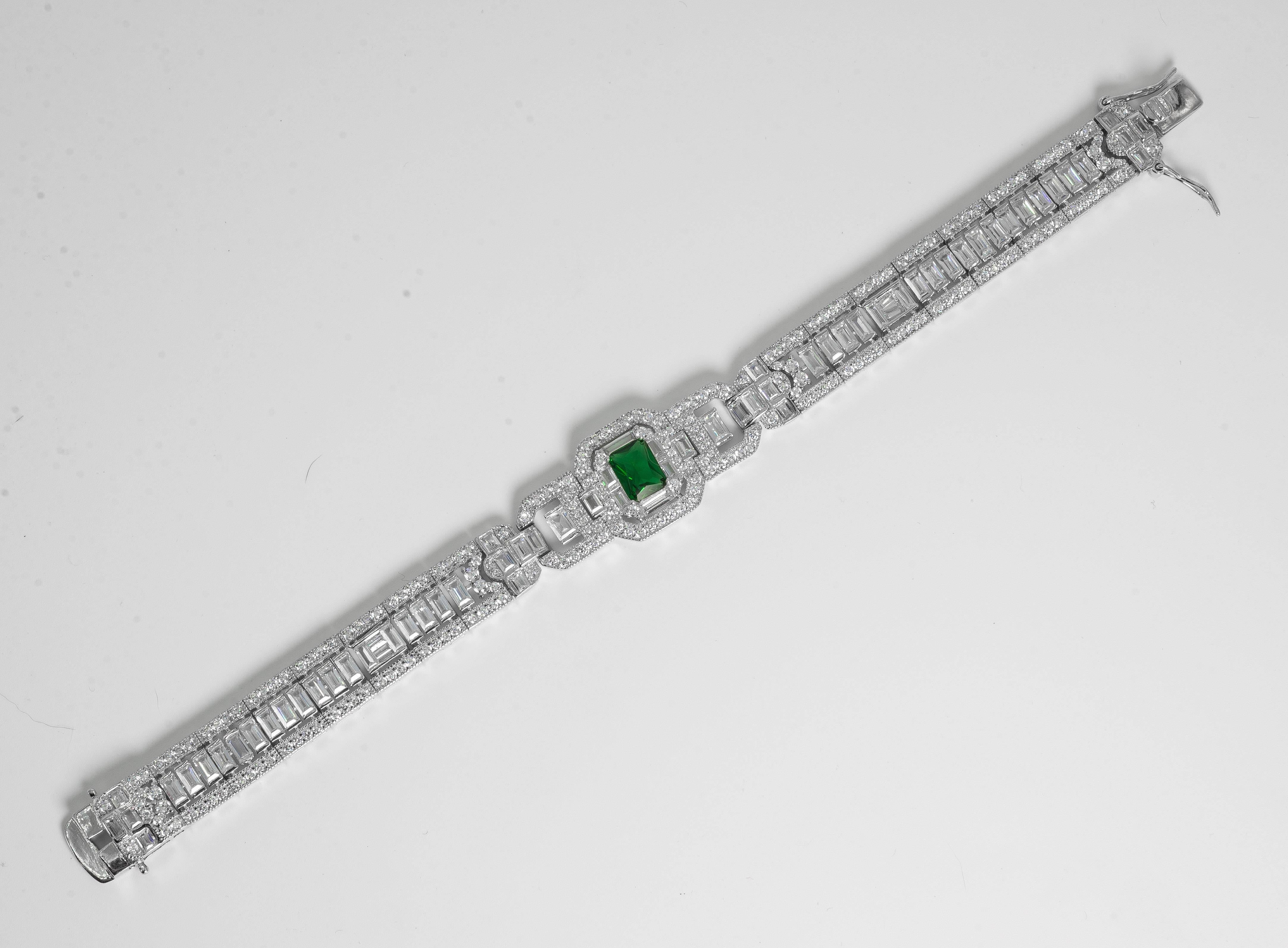 Art Deco Style Diamond Emerald Bracelet In New Condition In New York, NY