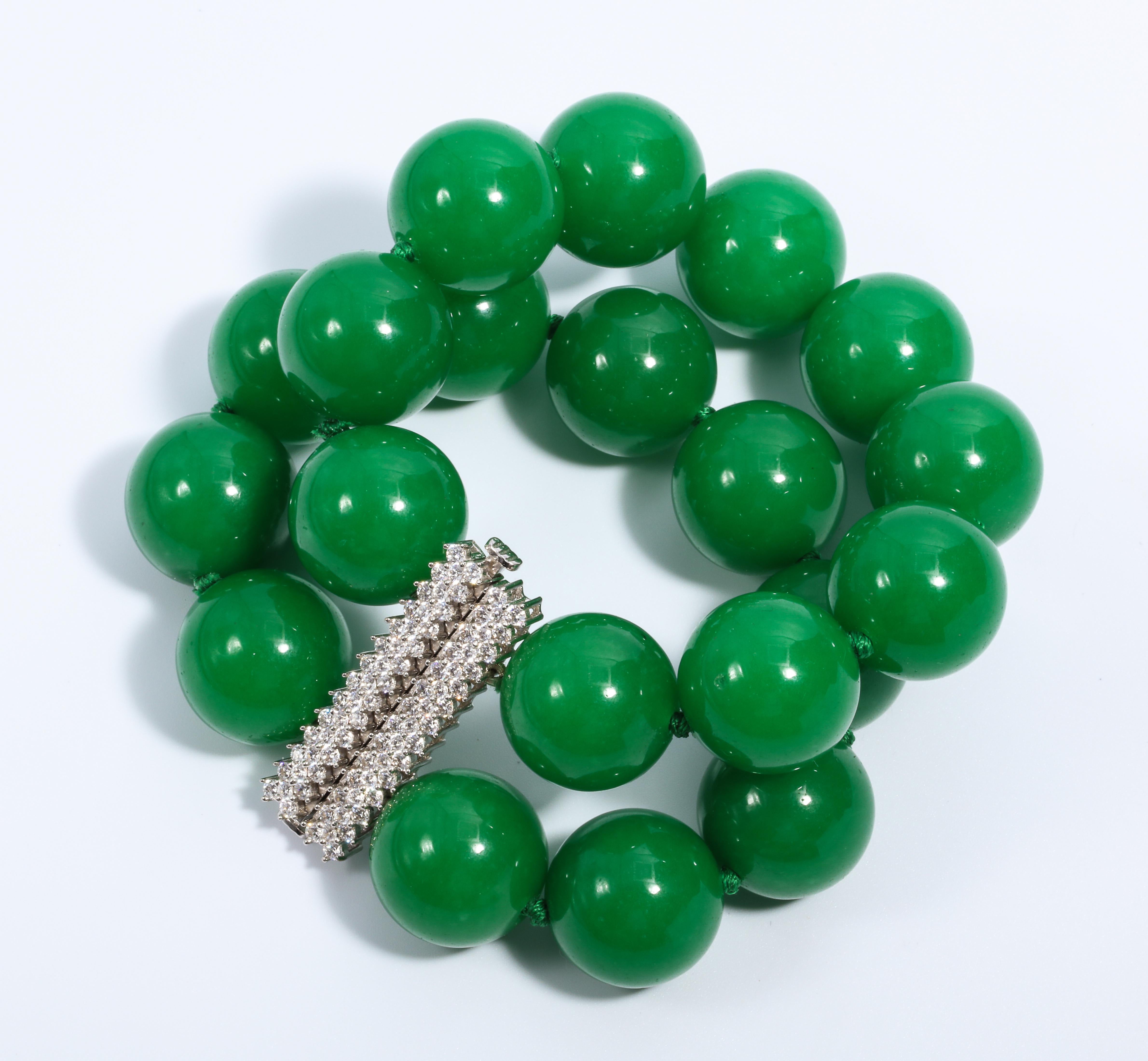 Faux Imperial 20MM Green Jade Large Bead Diamond Bracelet In New Condition In New York, NY