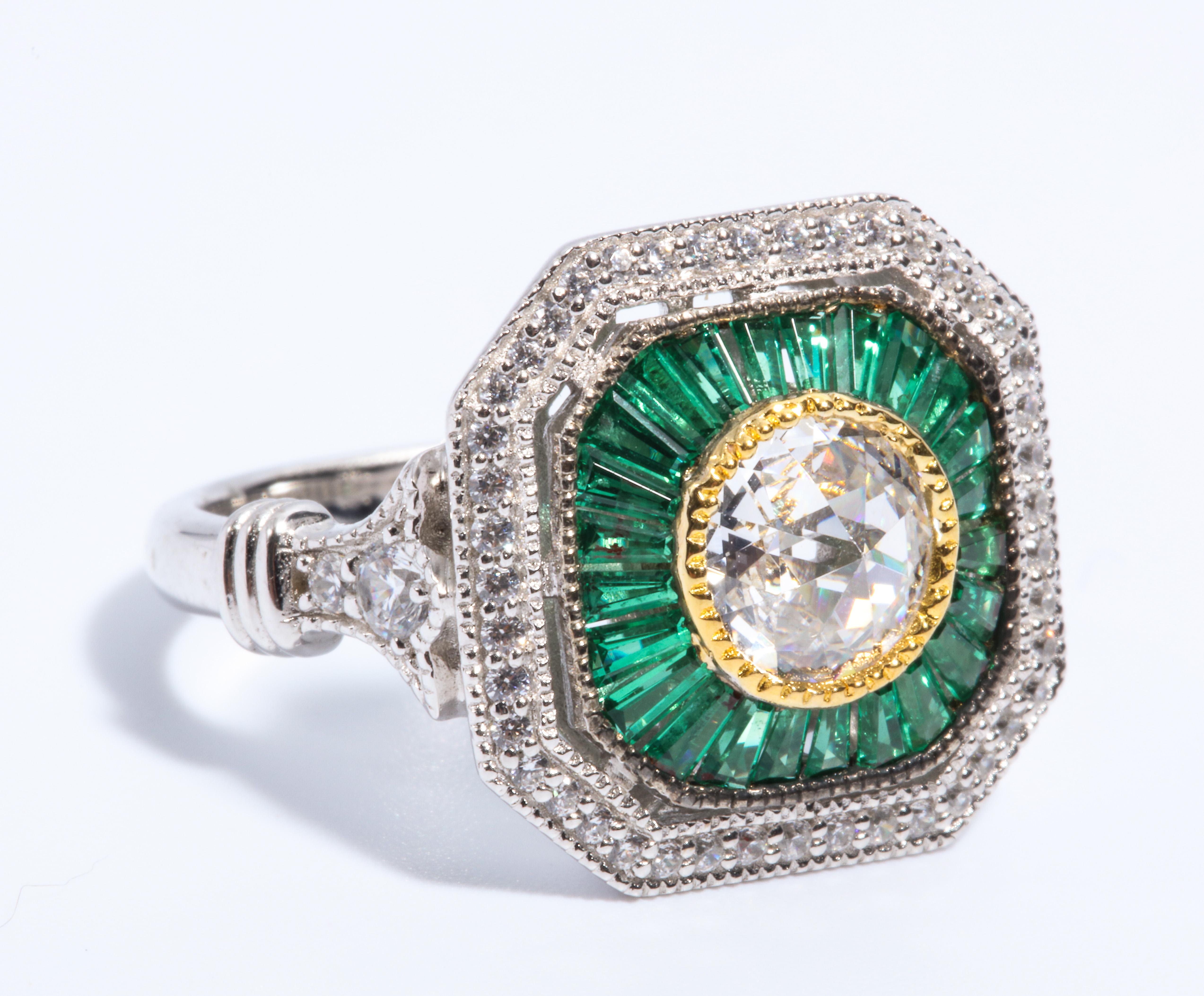 Art Deco Style  Cubic Zirconia Synthetic Emerald Sterling Ring im Zustand „Neu“ in New York, NY