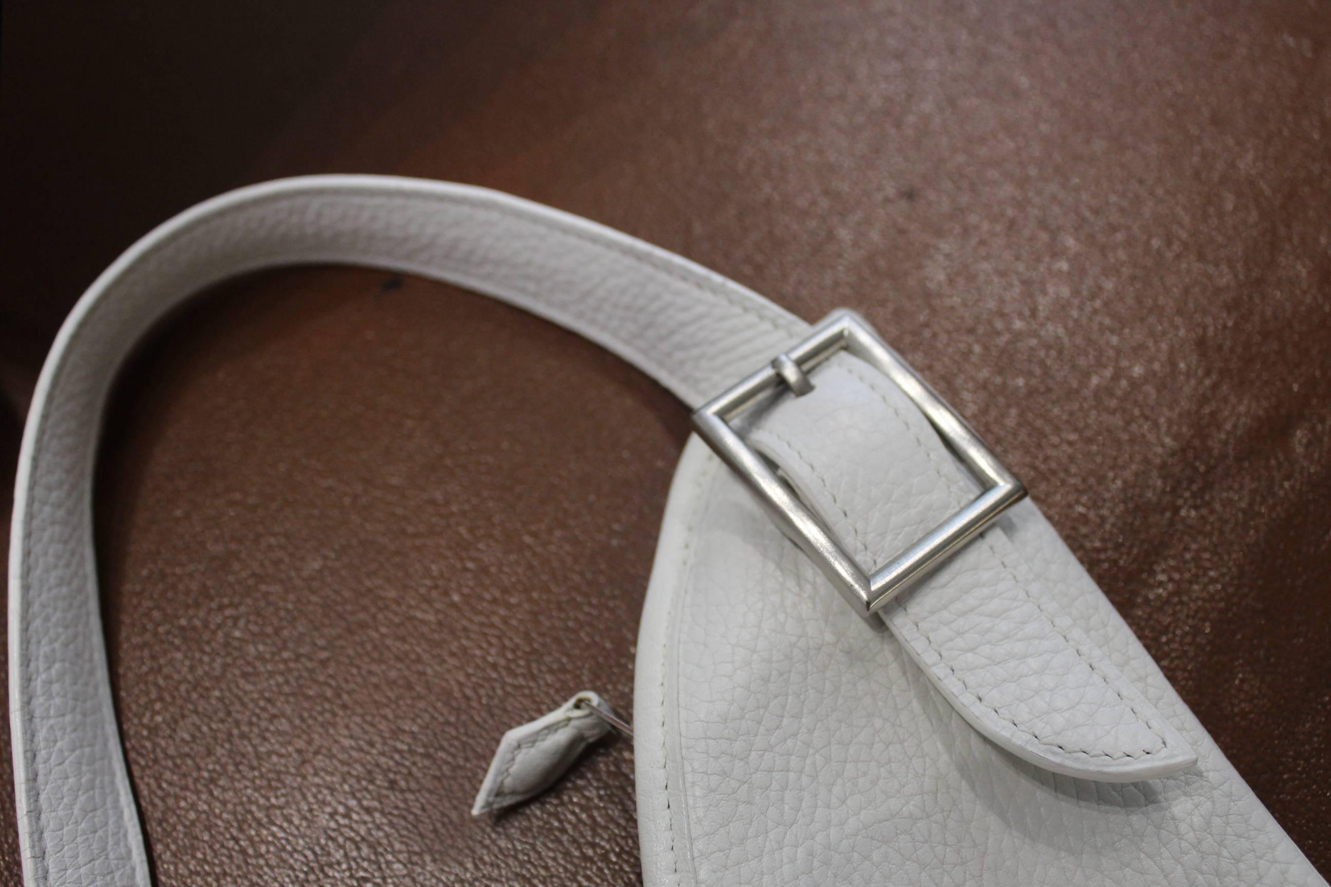 Hermes 2006 White Clemence Taurillon Leather Massai bag In Good Condition In Paris, FR