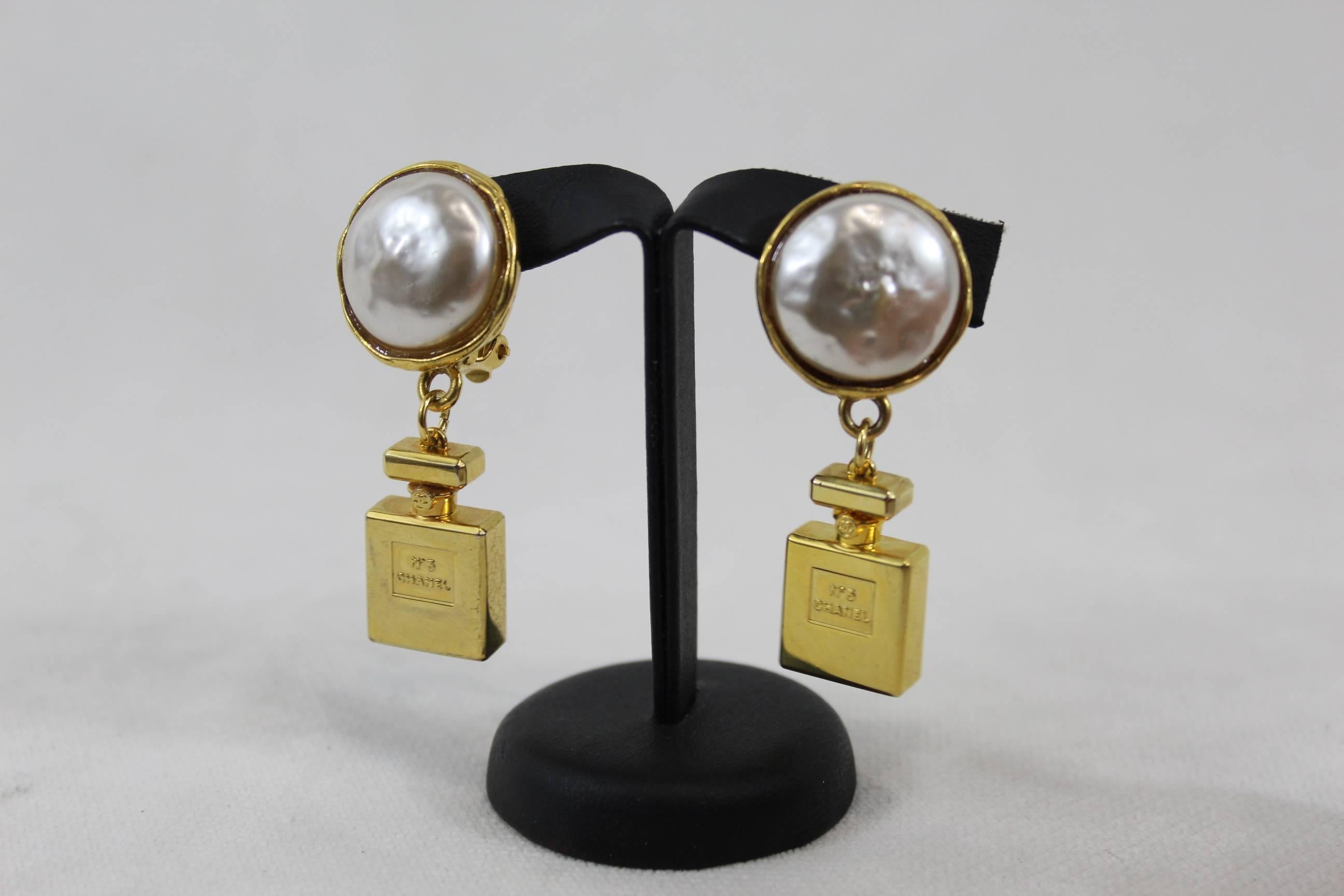 Women's 90's Chanel N°5 Bottle and XL Pearl Gold Plated Earrings