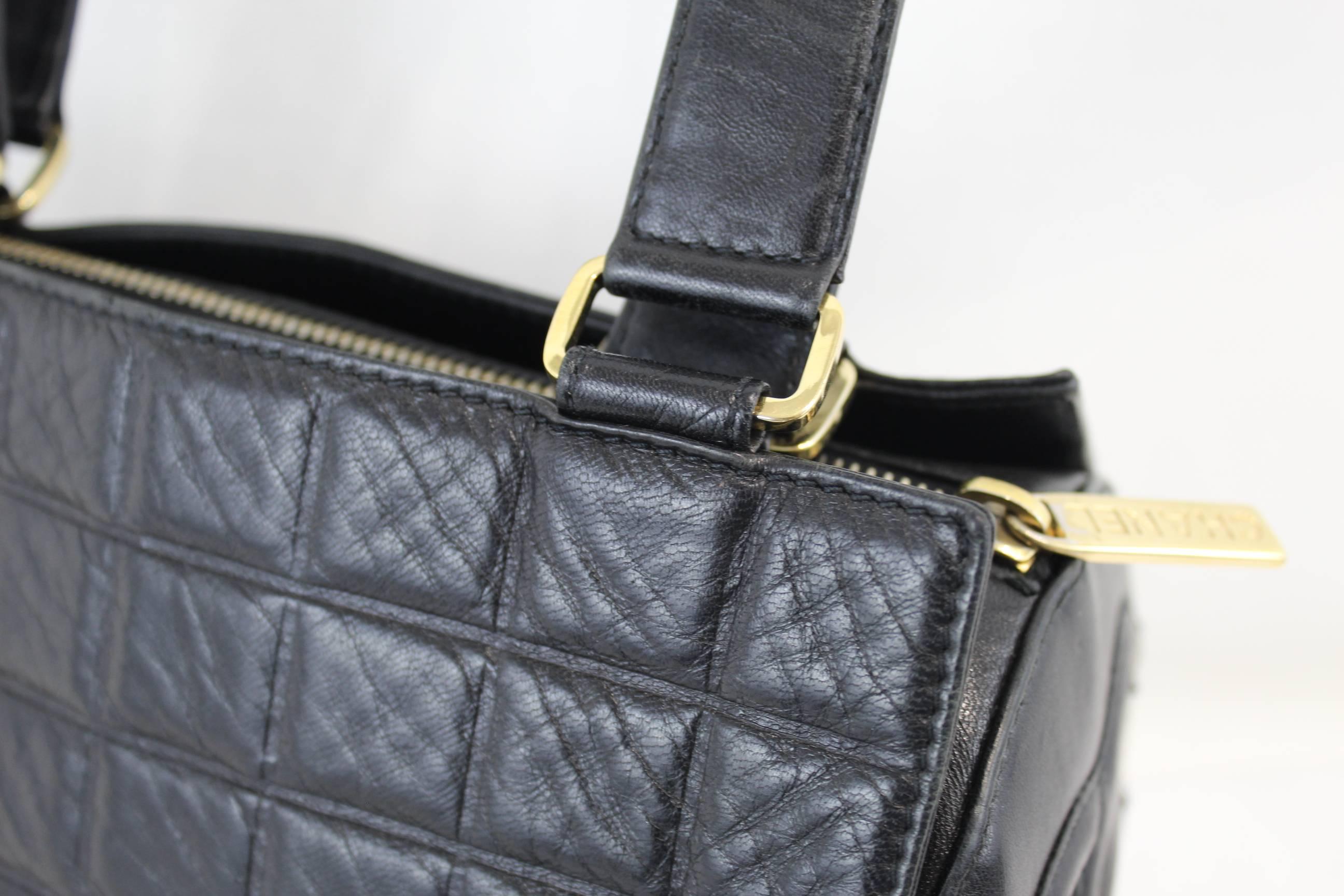Chanel Black Calfskin leather Chocolat Shoulder Bag 4