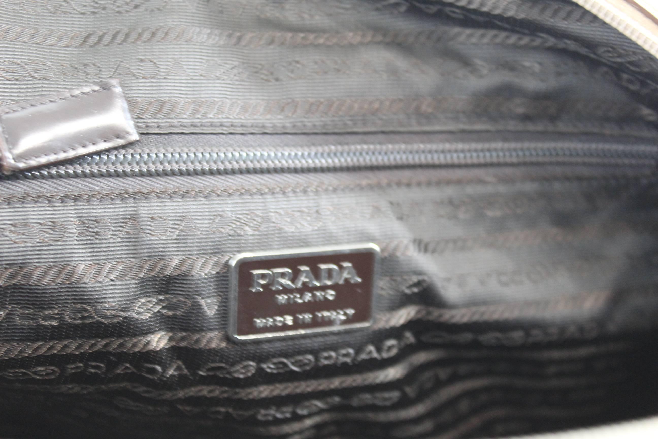Brown Nice Vintage Prada nylon aand leather handbag For Sale