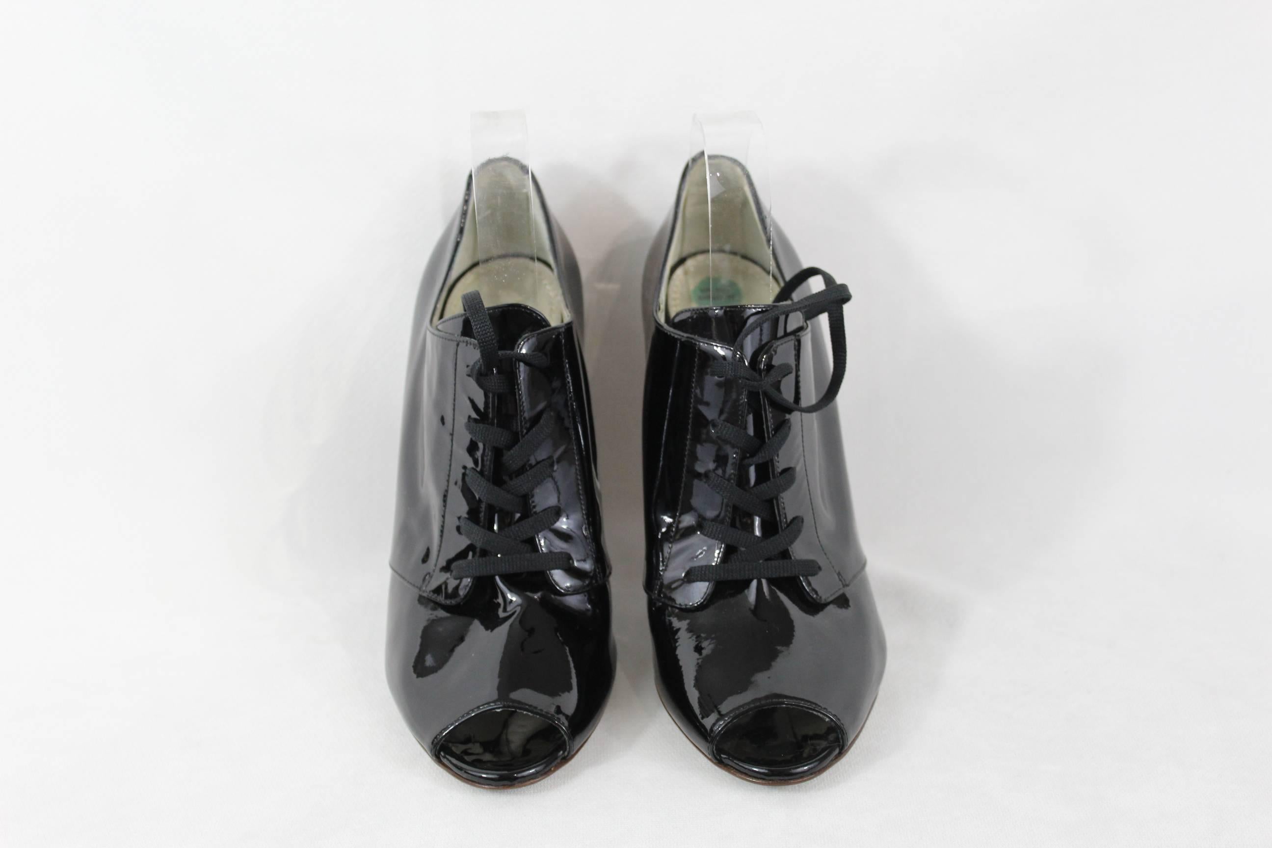 Nice Dolce Gabanna Black Patented Leather Shoes In Good Condition For Sale In Paris, FR