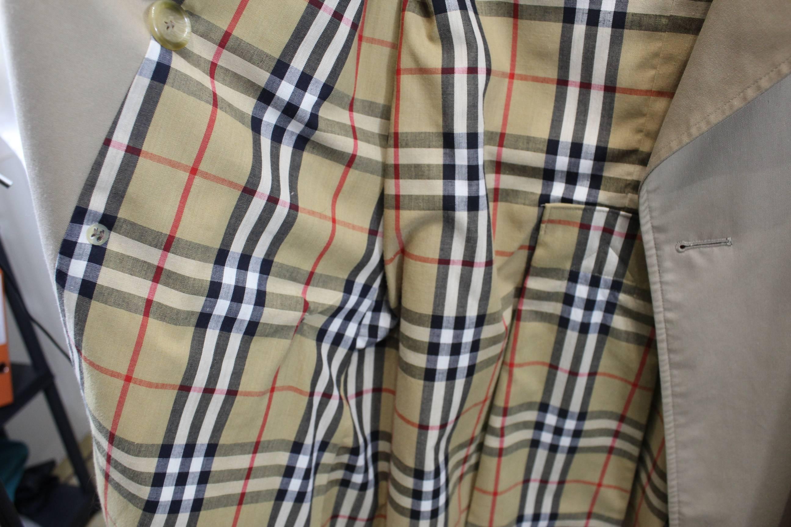 Burberry Vintage Check Trench / Rain Coat with Belt In Good Condition In Paris, FR