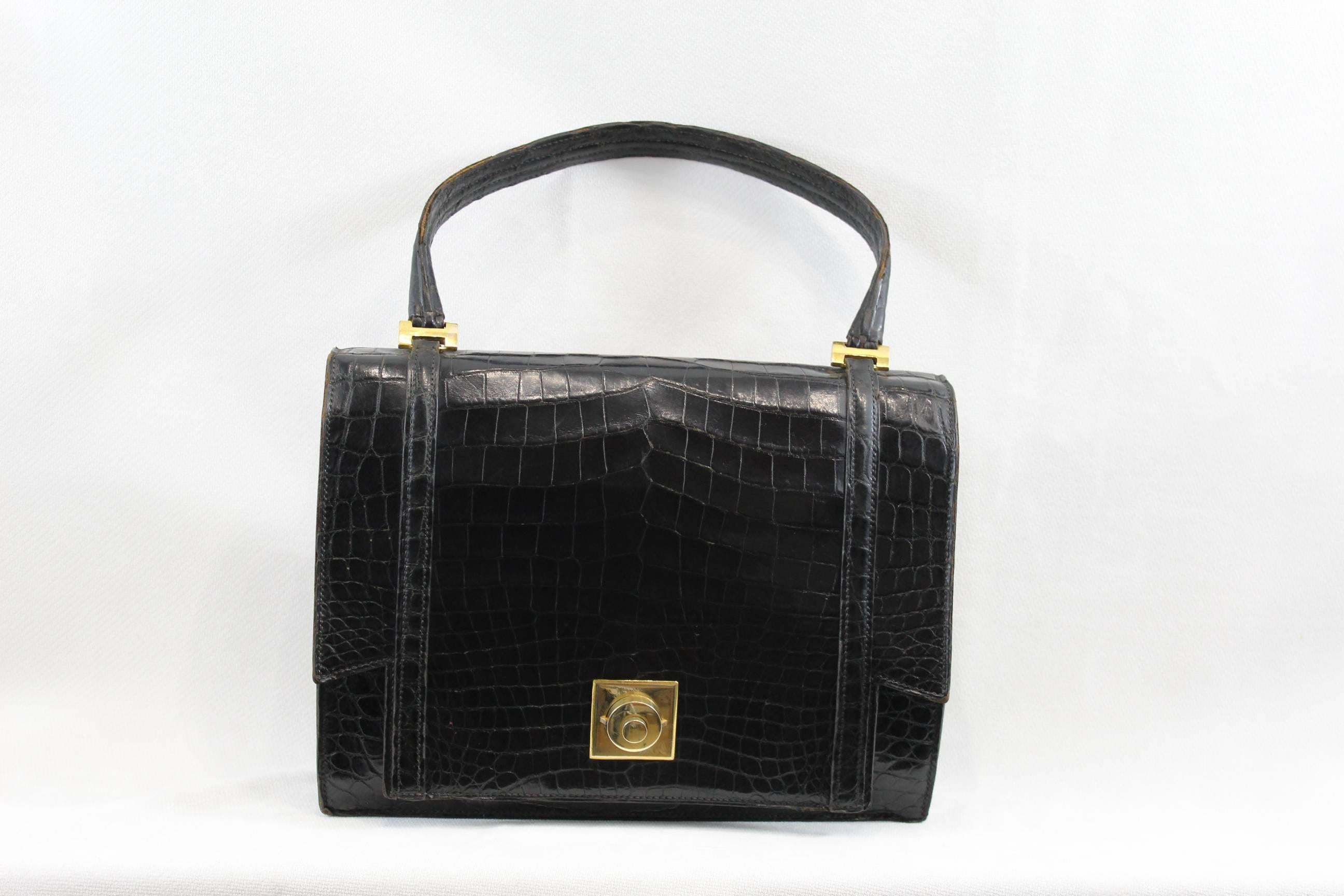1950s Hermes Crocodile Purse / Bag in good condition 2