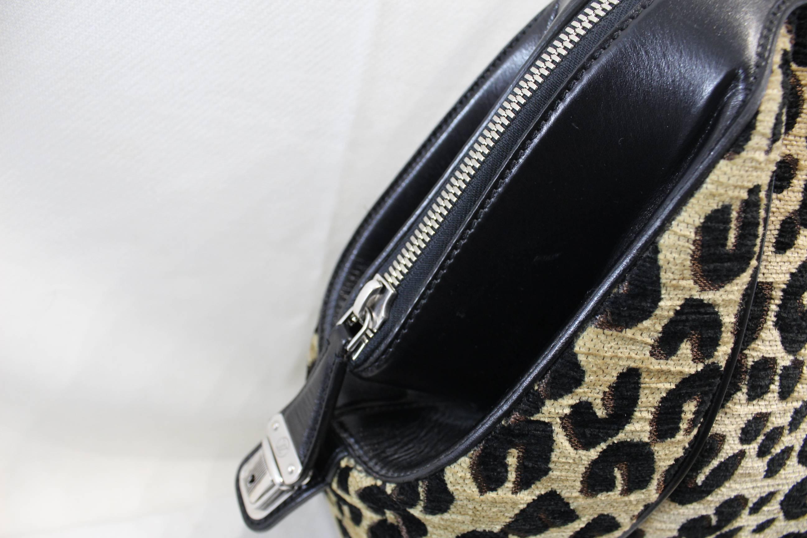 Women's Limited Edition leo bag from louis Vuitton by Stephen Sprouse For Sale