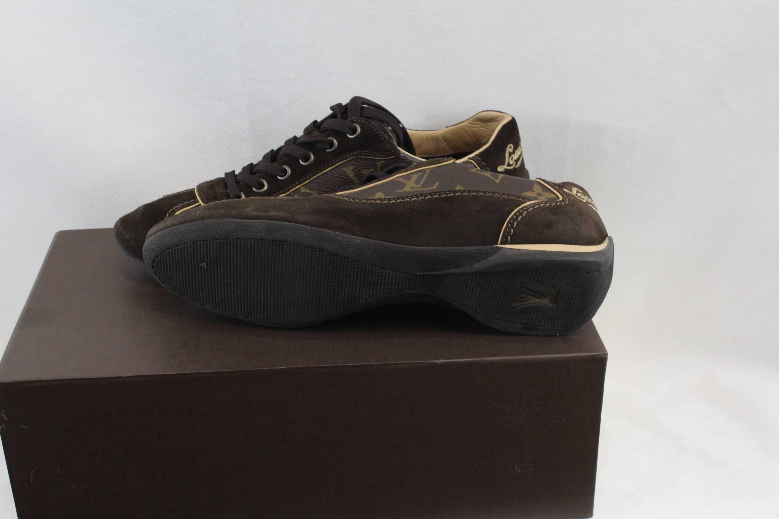 Nice Lousi Vuitton sneakers in small size (european 34)

good condition

Sold with box and extra laces