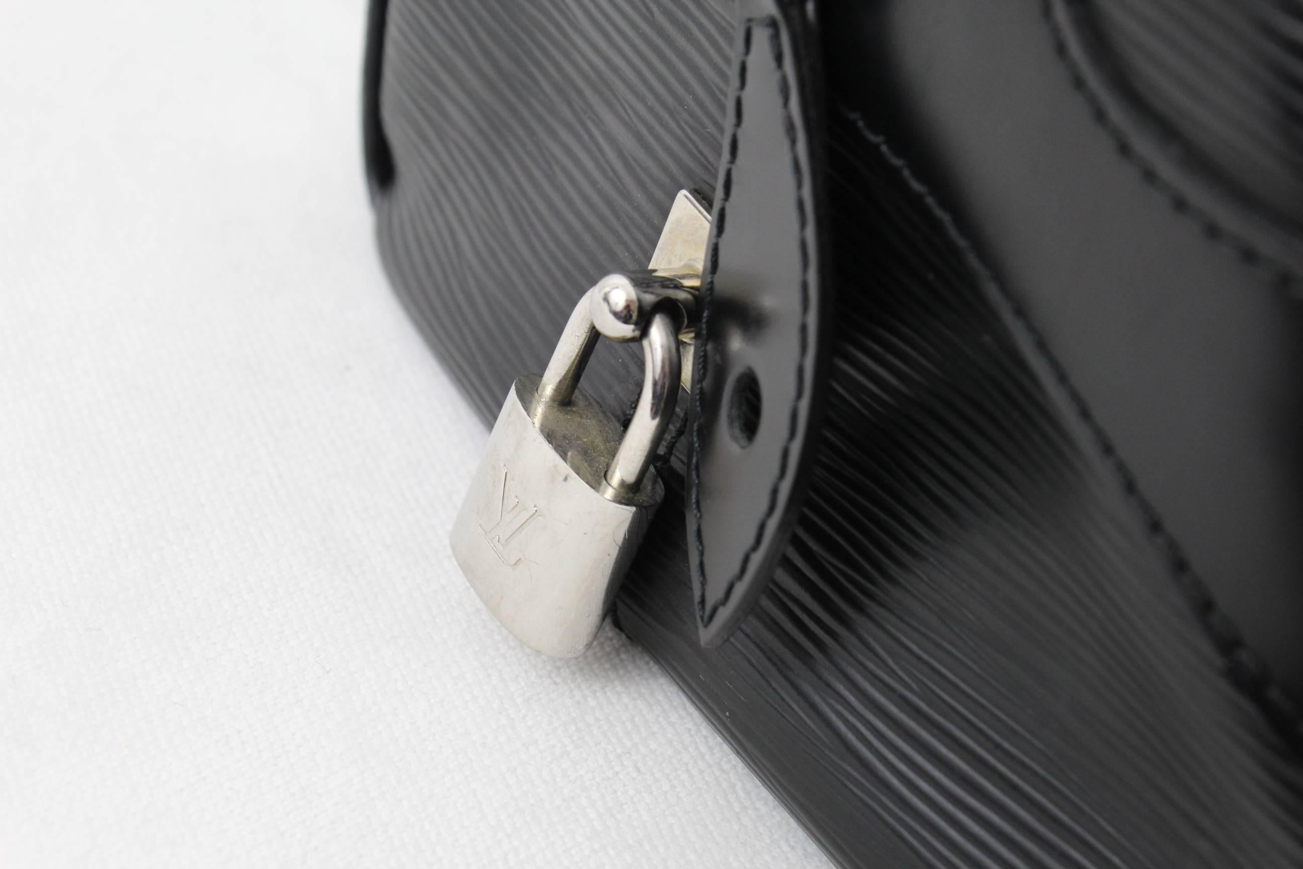 Women's or Men's Louis Vuitton Black Epi Leather Montaigne Bowling Bag