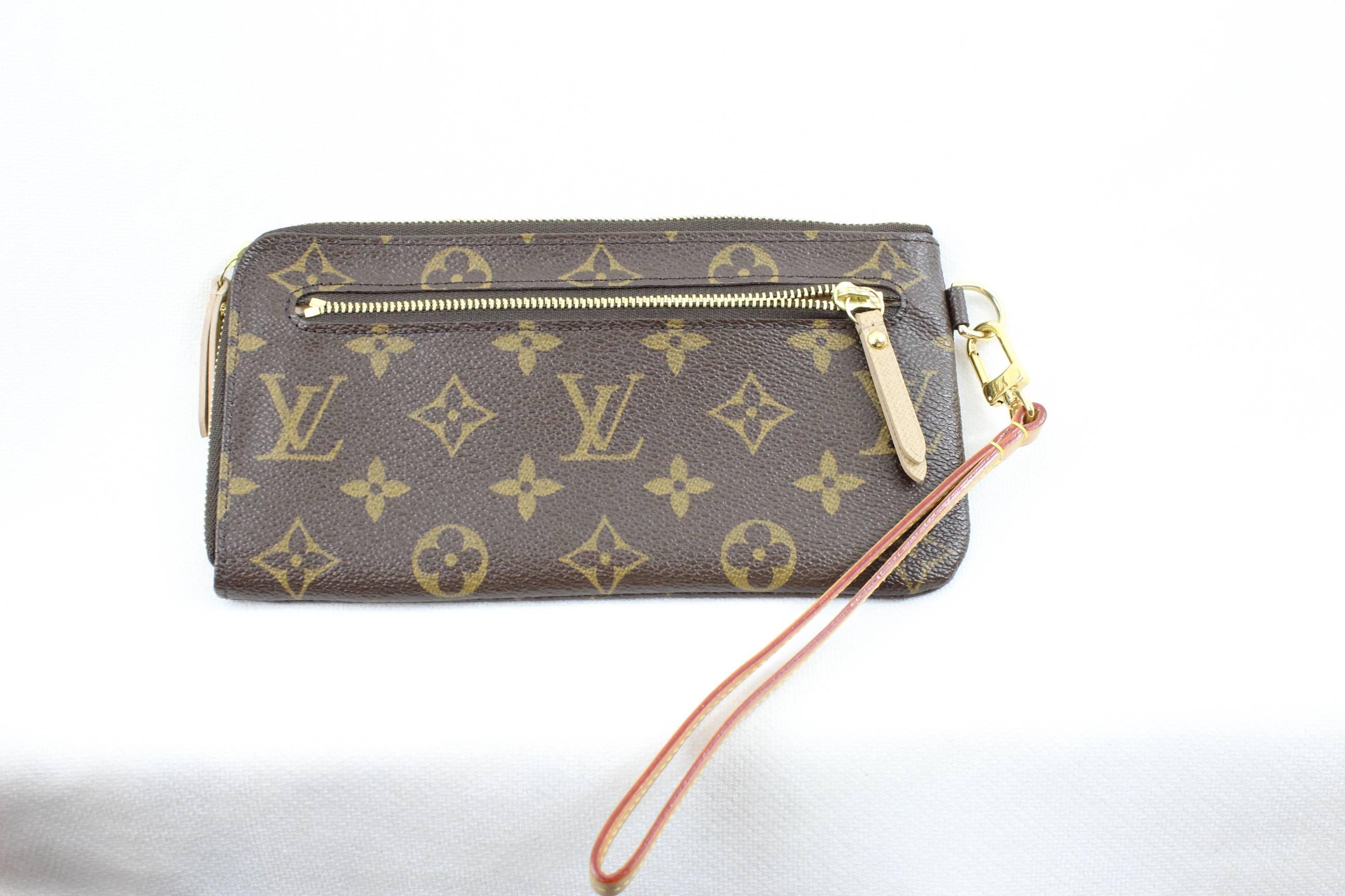 really nice Louis Vuitton Clutch with strap from the trunk collection.

Almost never used.
