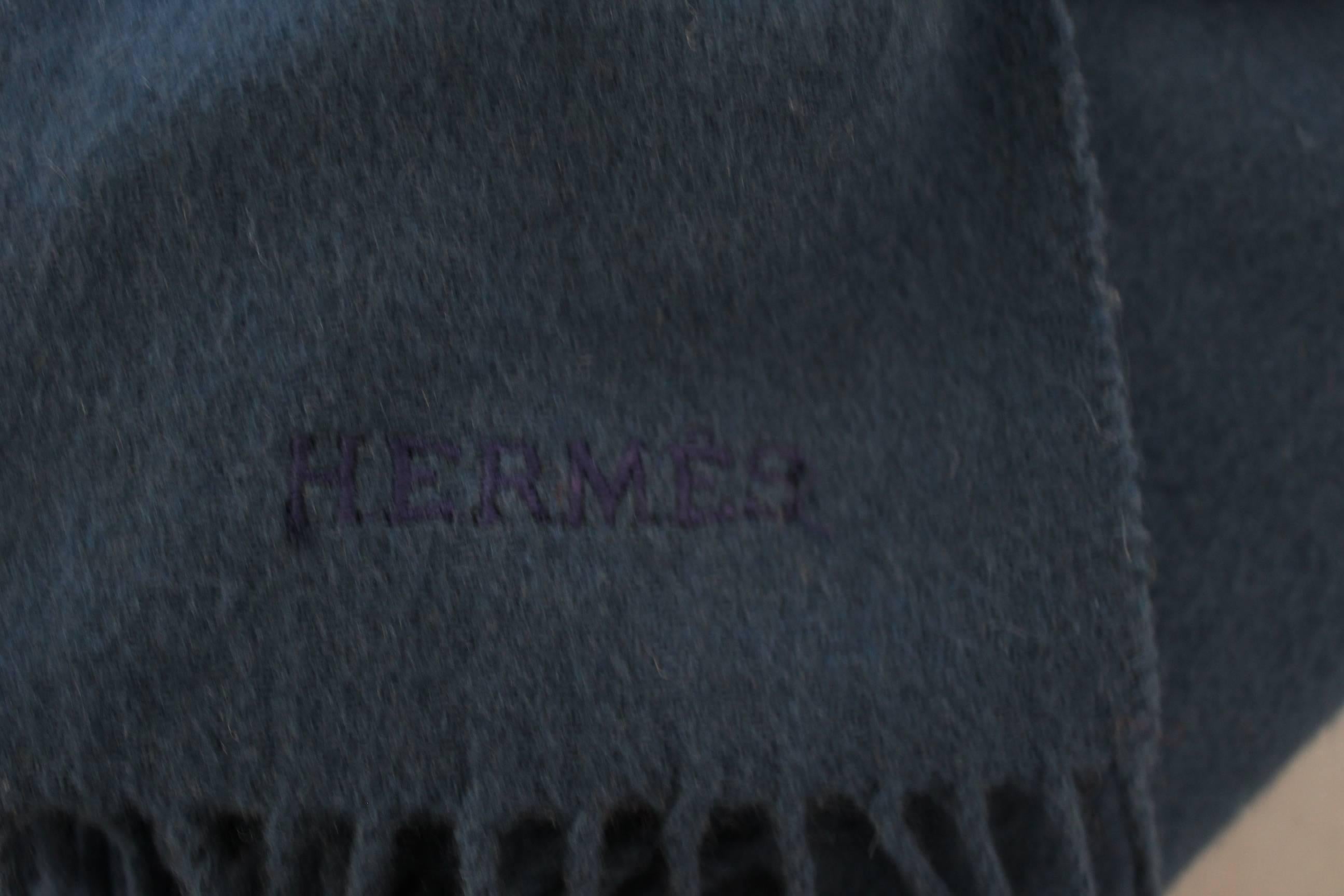 Vintage Hermes Cashmere Maxi Scarf (Almost a Small Blanket) In Good Condition For Sale In Paris, FR