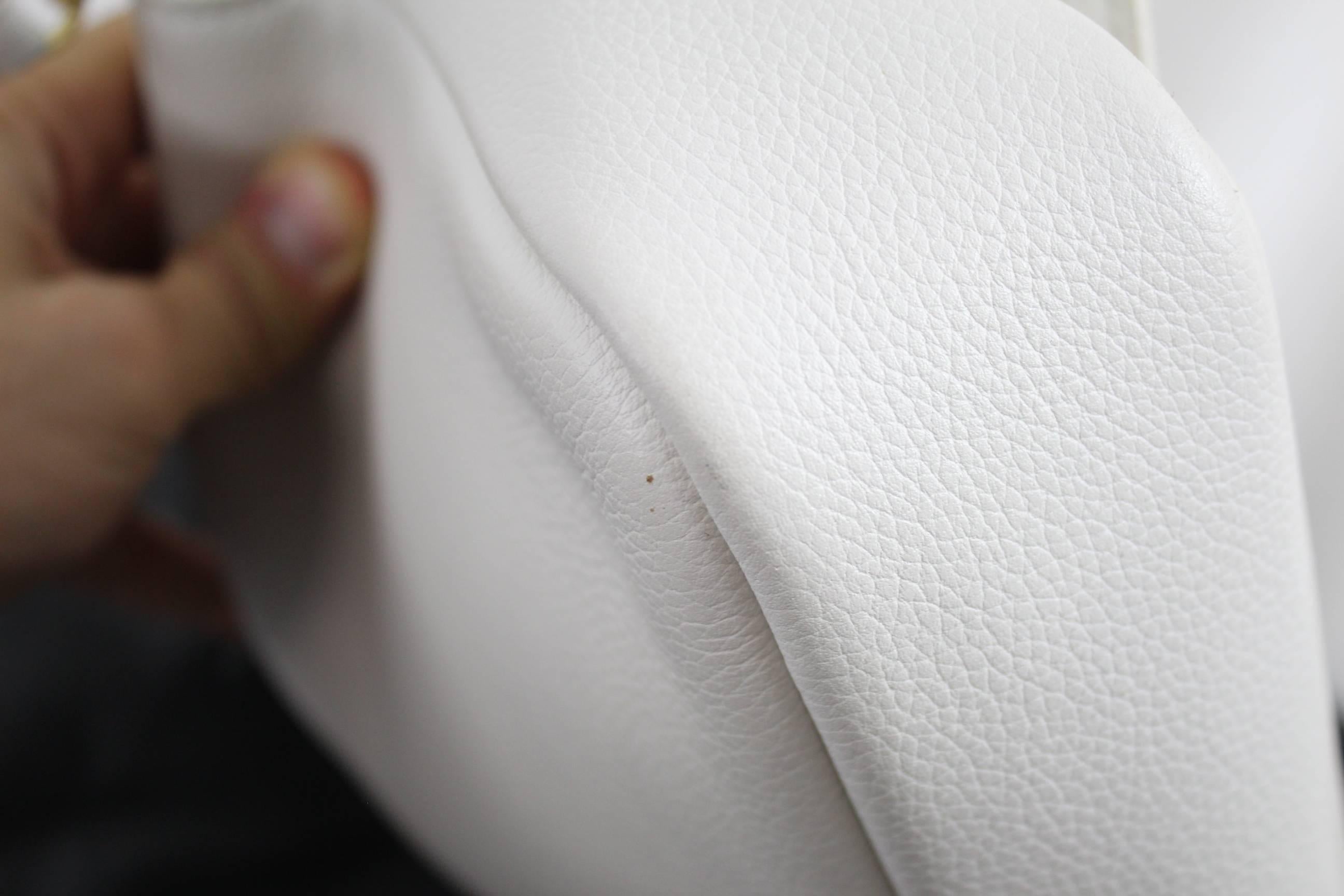 Louis Vuitton 2014 Monaco Cruise Collection White Grained Leather Bag In Good Condition For Sale In Paris, FR