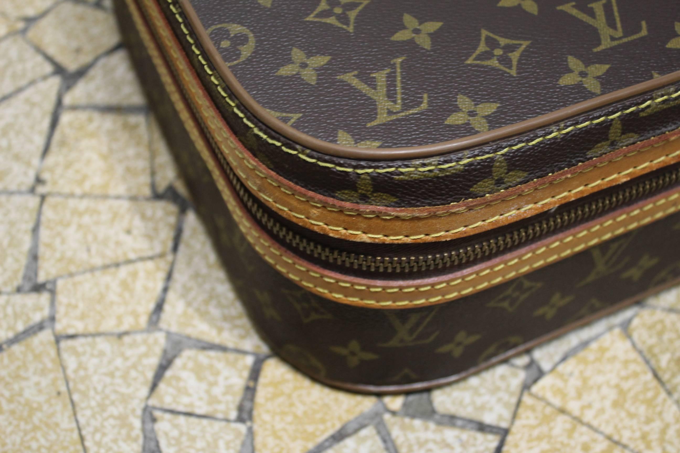 Black rare Vintage Louis Vuitton Semid Rigid Travel Suitase Bag for Badmington Rackets