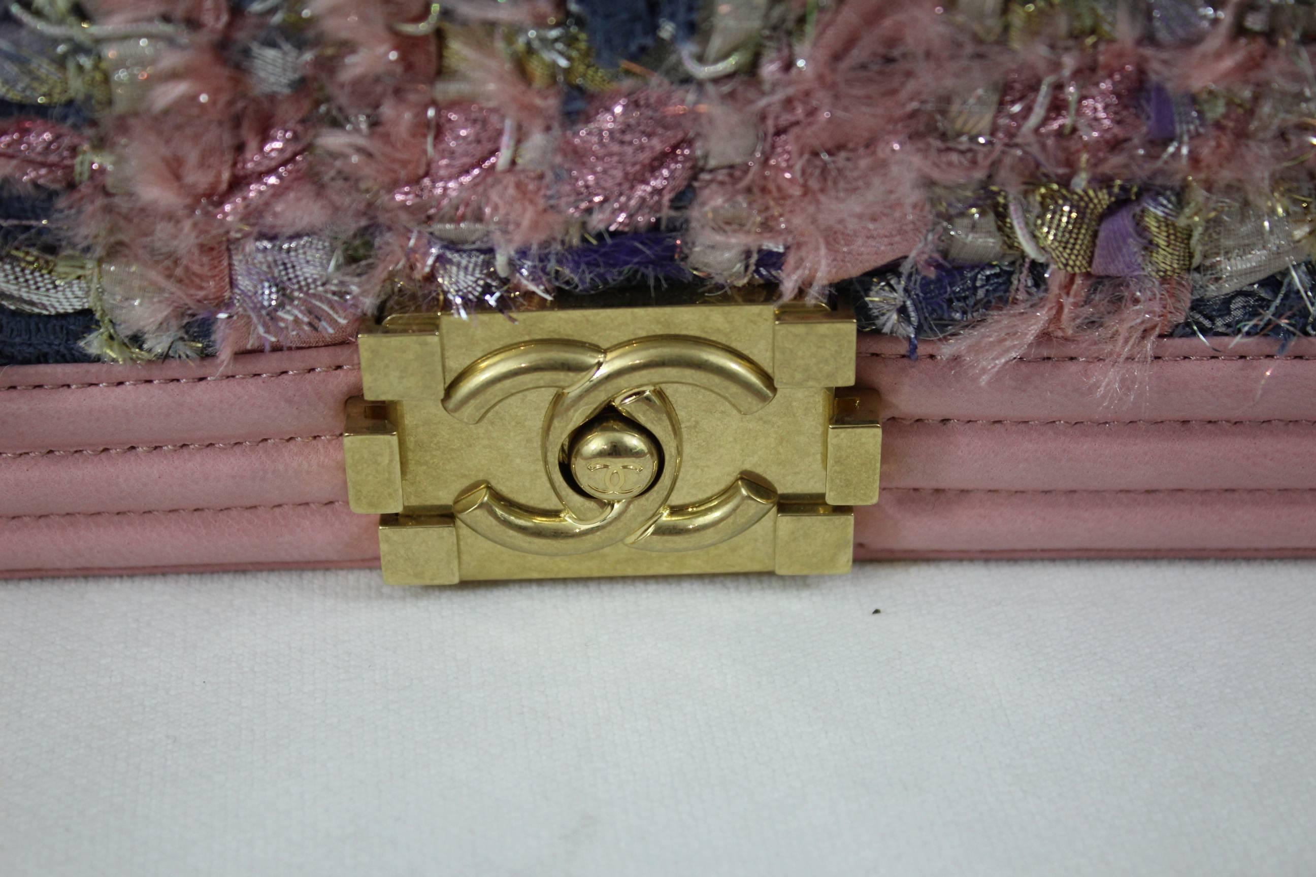 Chanel Pink Leather and Tweed Boy. Big size. Golden hardware 5