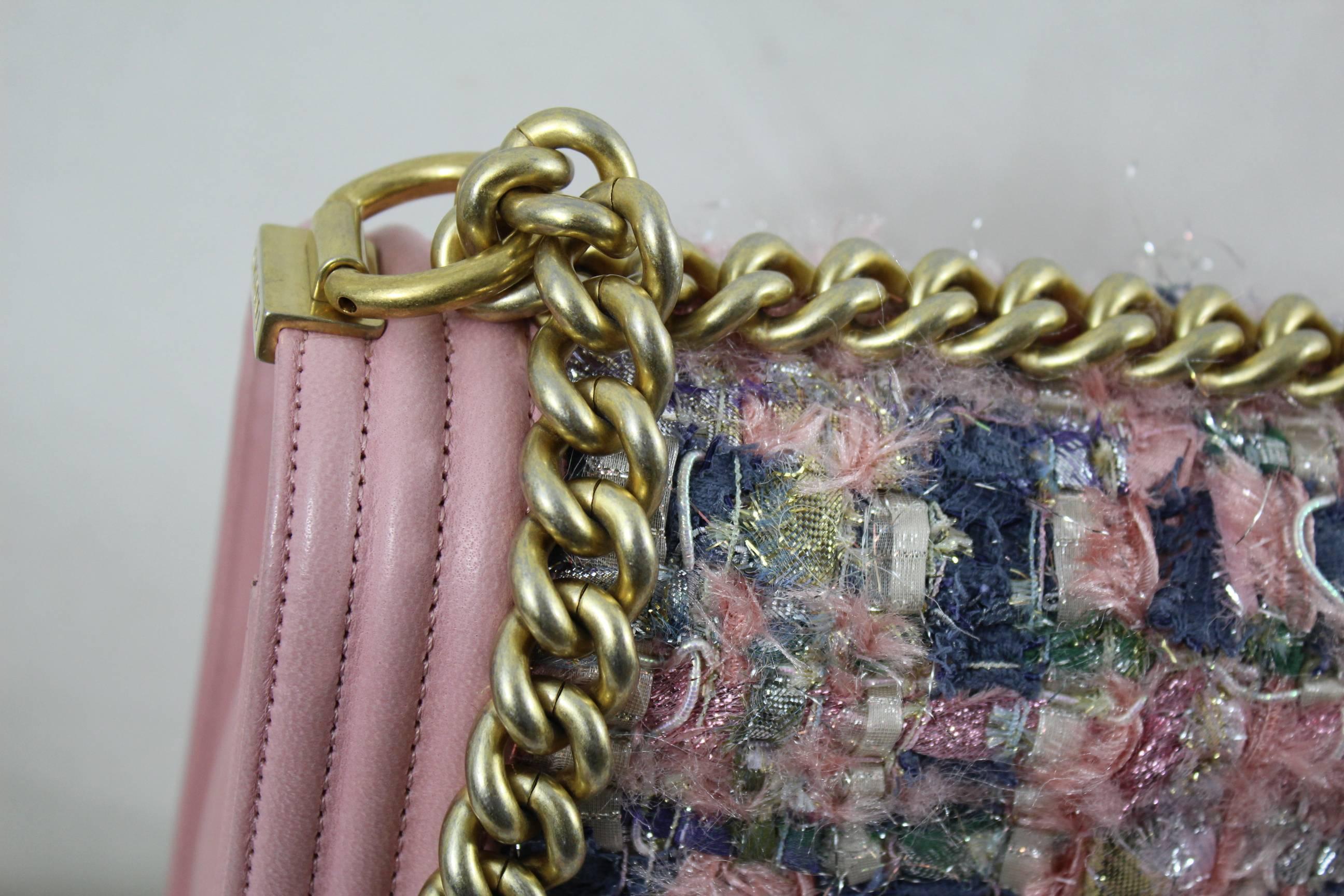 Chanel Pink Leather and Tweed Boy. Big size. Golden hardware 3